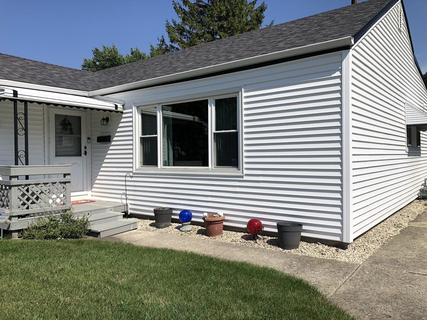 5121 State Road Property Photo 1