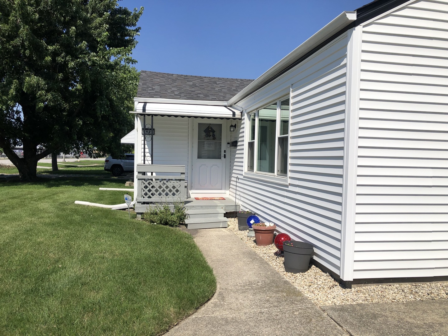 5121 State Road Property Photo 2