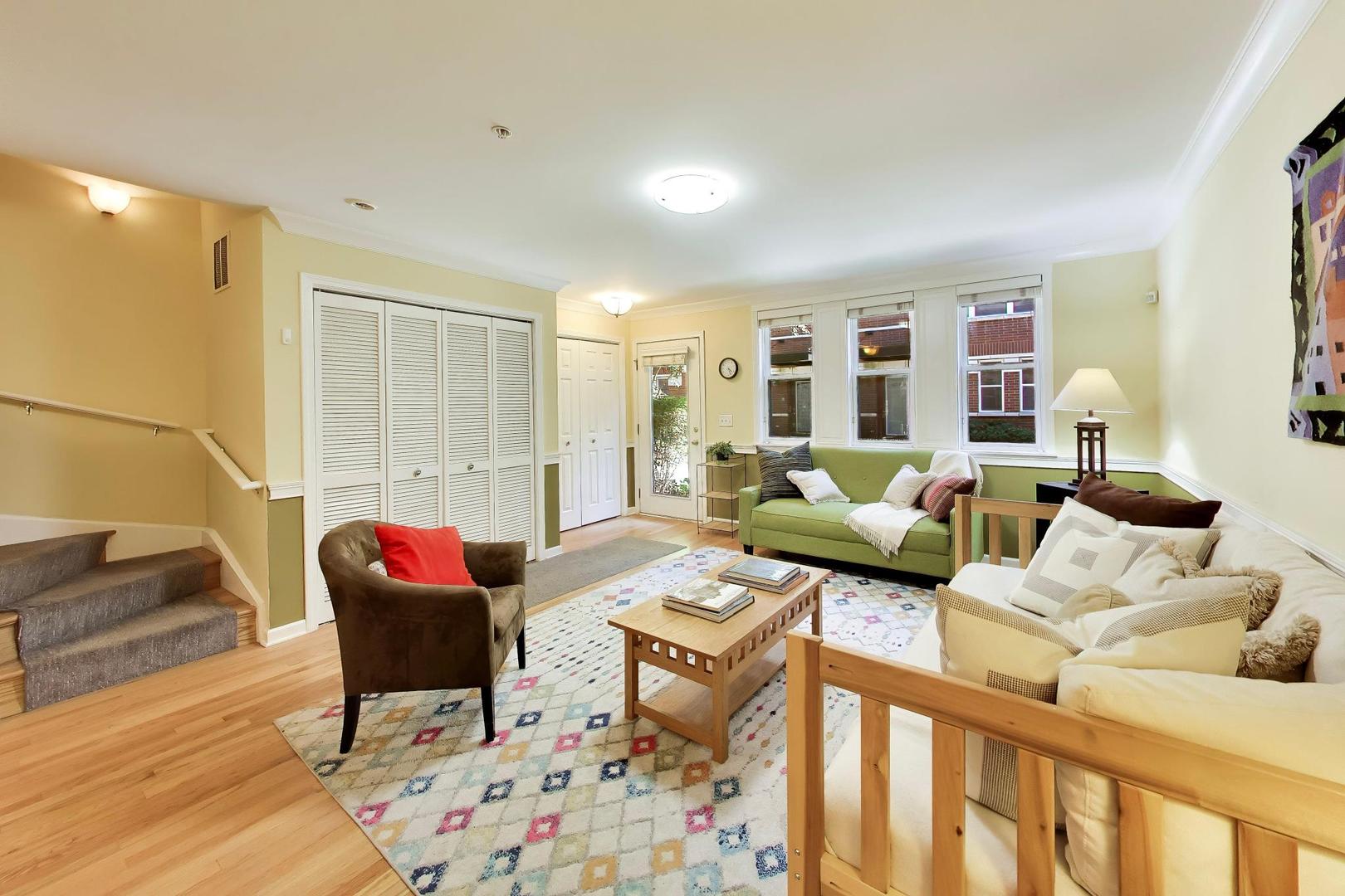 529 Chicago Avenue F Property Photo 4