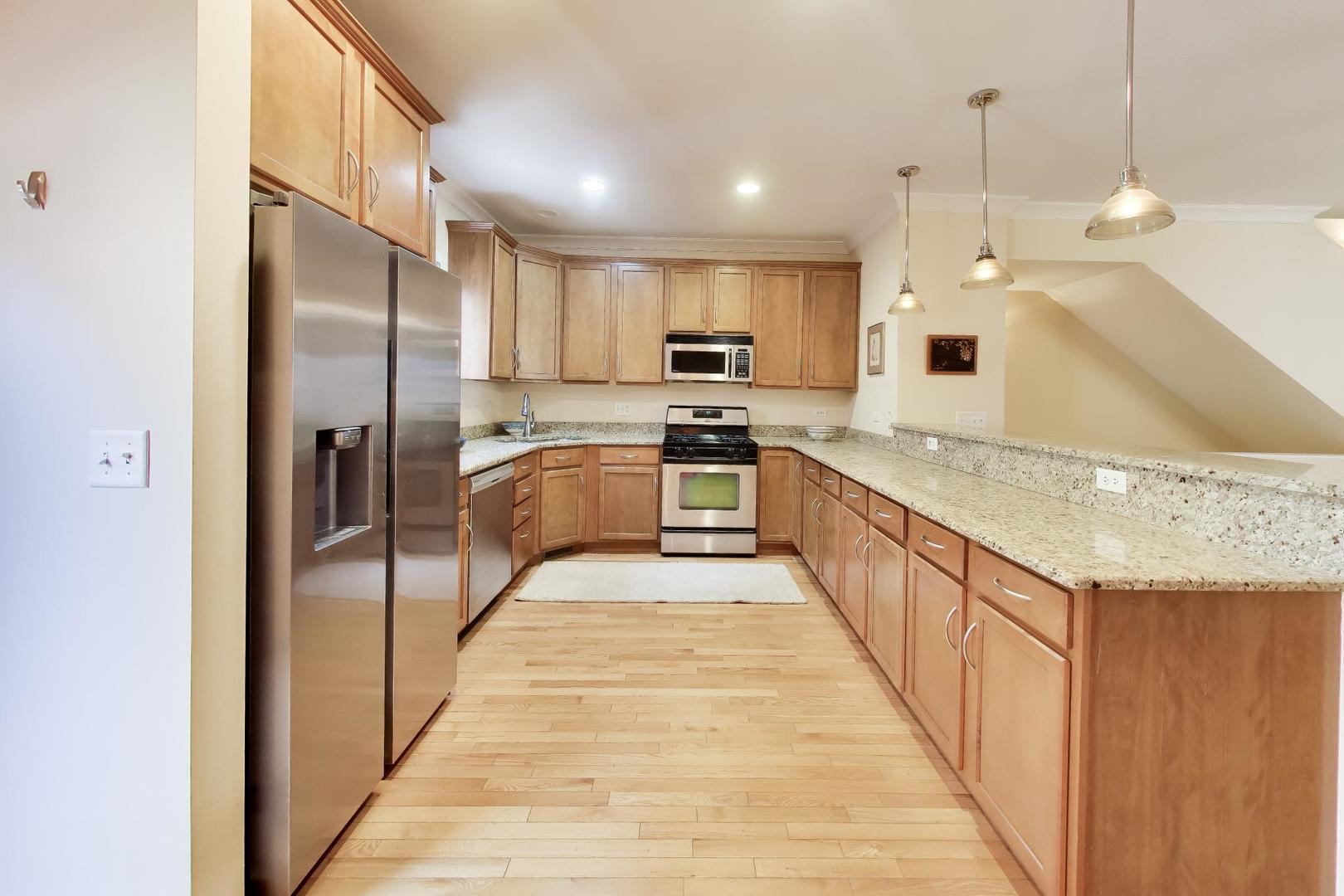 529 Chicago Avenue F Property Photo 12