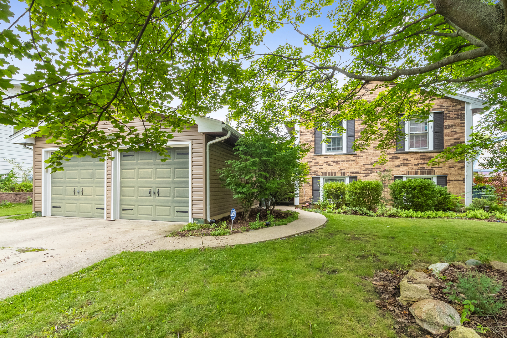 148 Newport Drive Property Photo 1