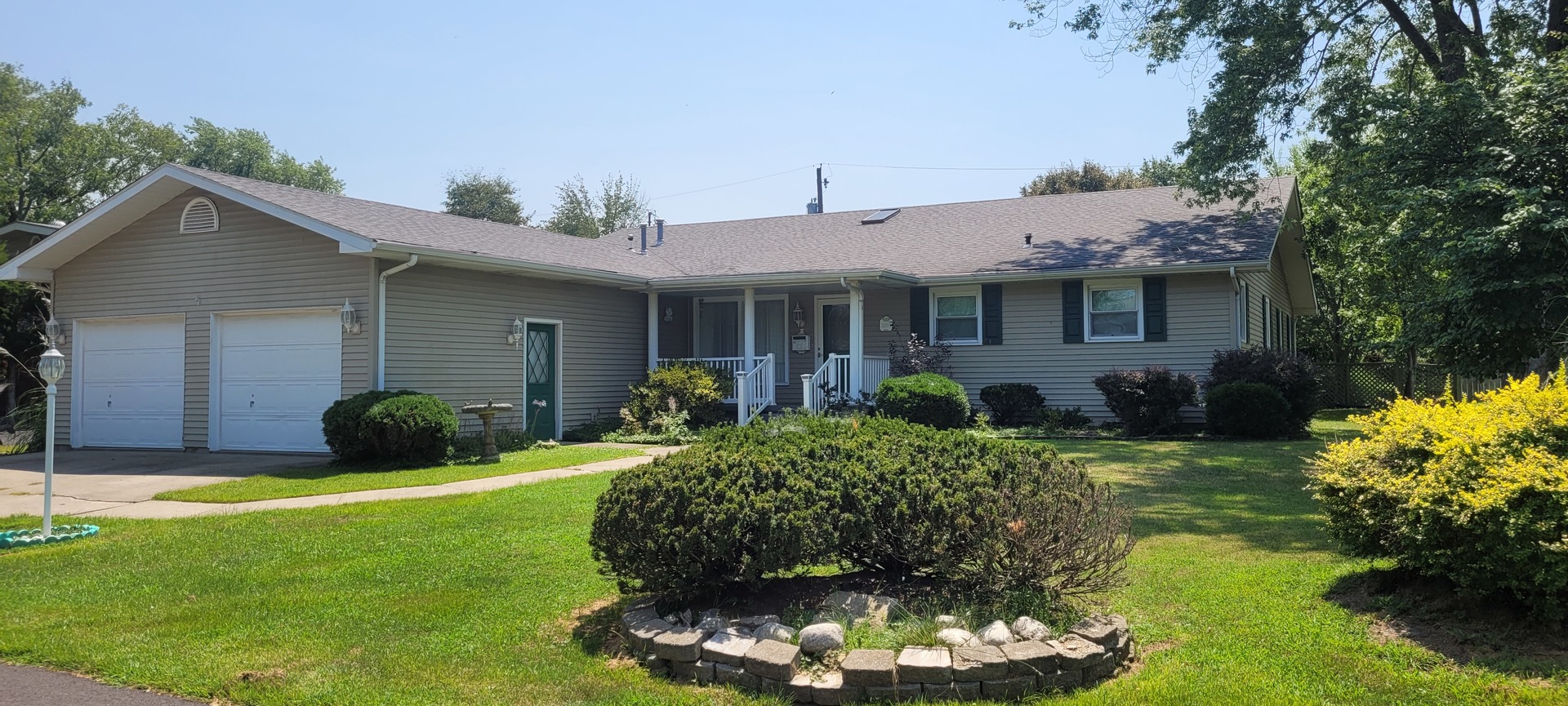 3205 Blackberry Street Property Photo 1