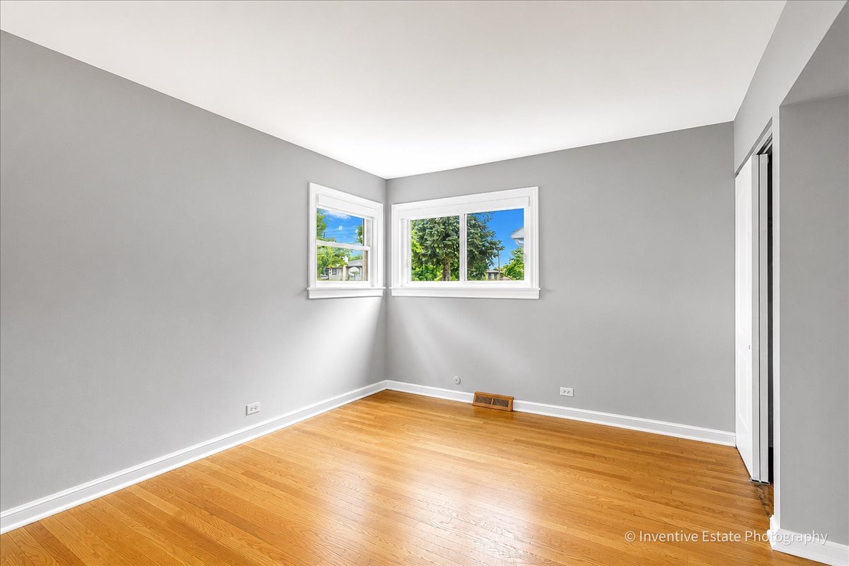 548 S Harvard Avenue Property Photo 10