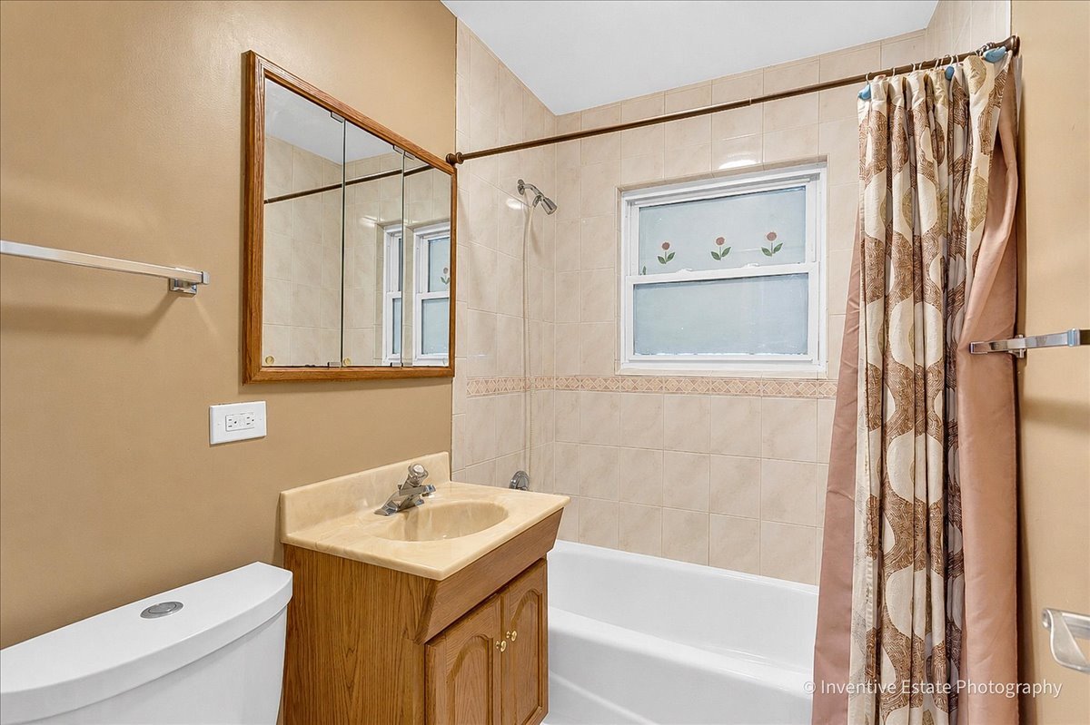 548 S Harvard Avenue Property Photo 12