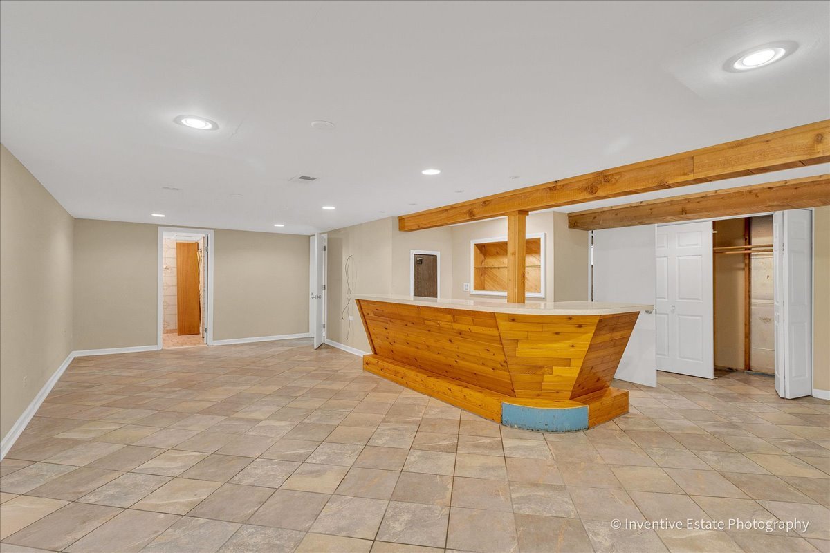 548 S Harvard Avenue Property Photo 13