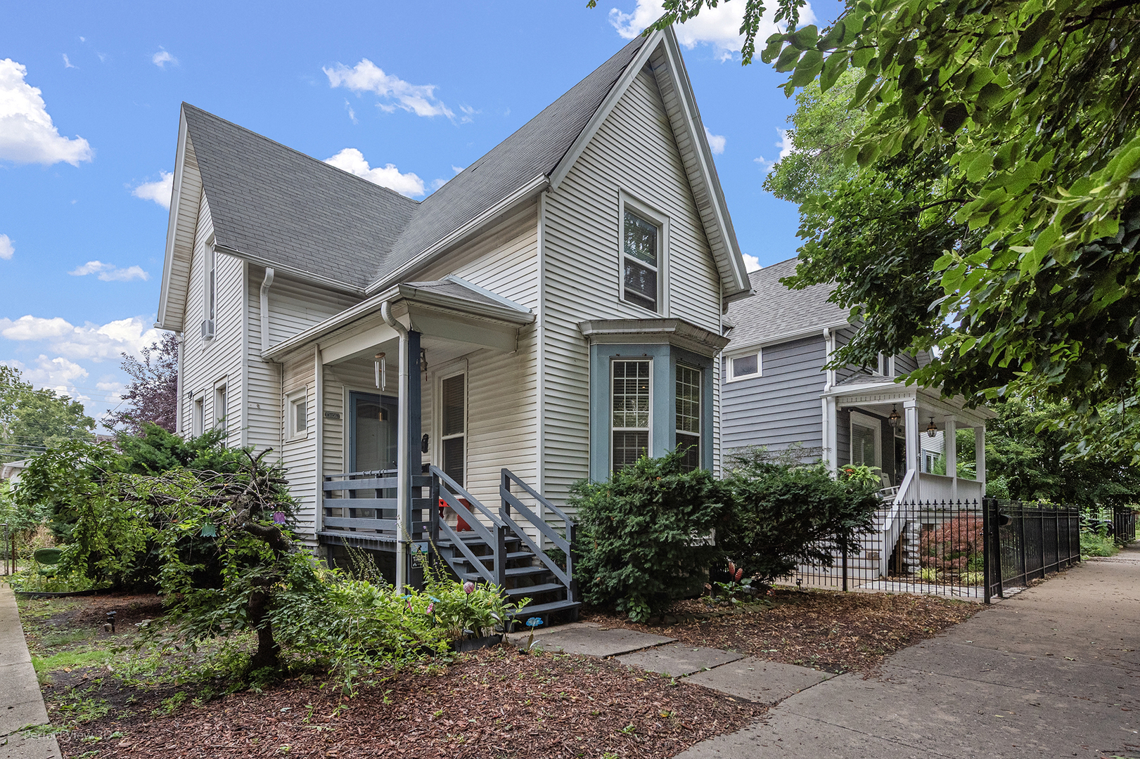 3106 N Sawyer Avenue Property Photo 1