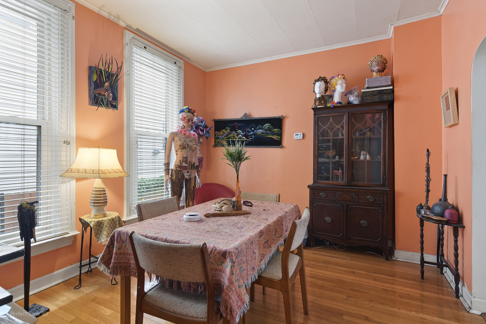 3106 N Sawyer Avenue Property Photo 4