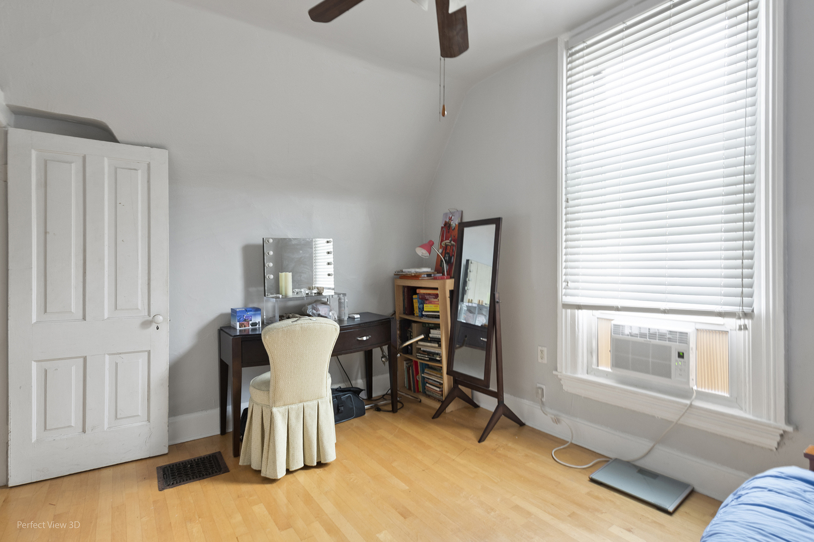 3106 N Sawyer Avenue Property Photo 11