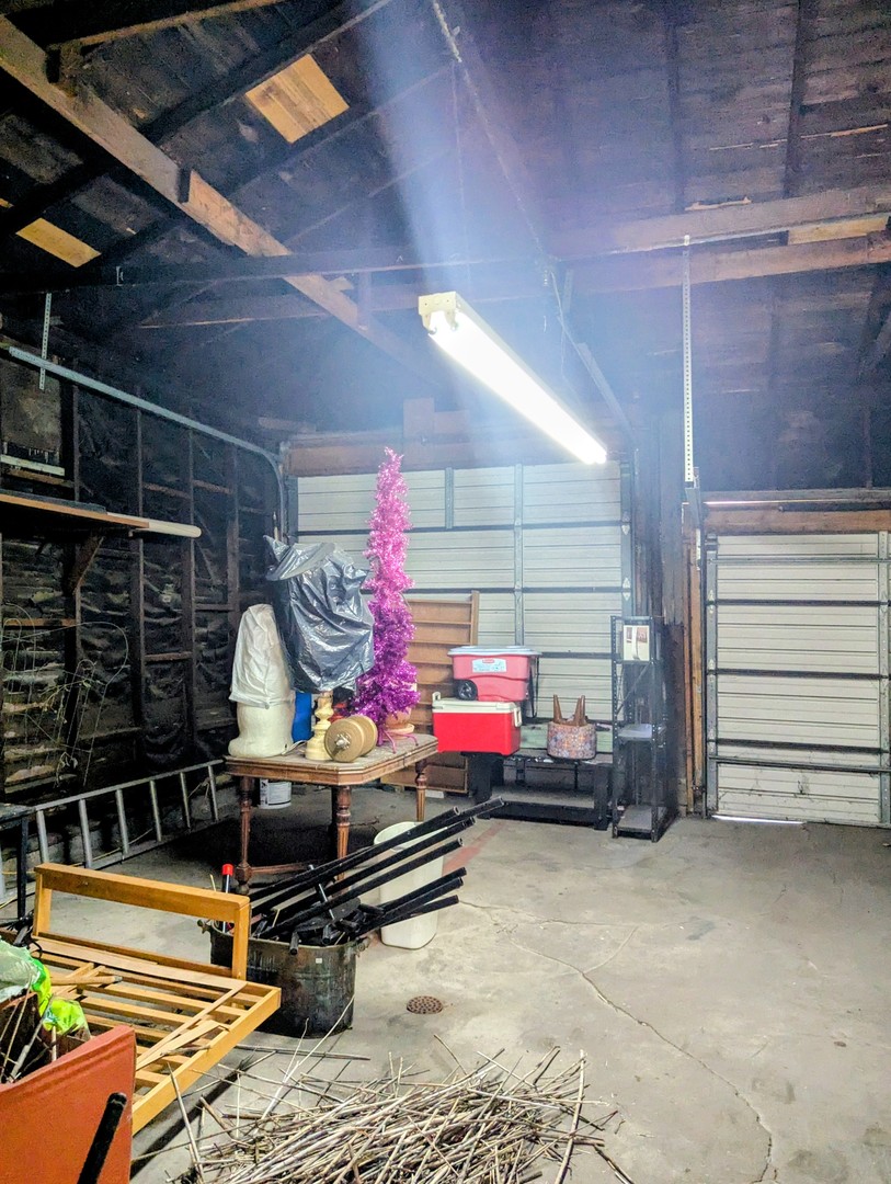 3106 N Sawyer Avenue Property Photo 21
