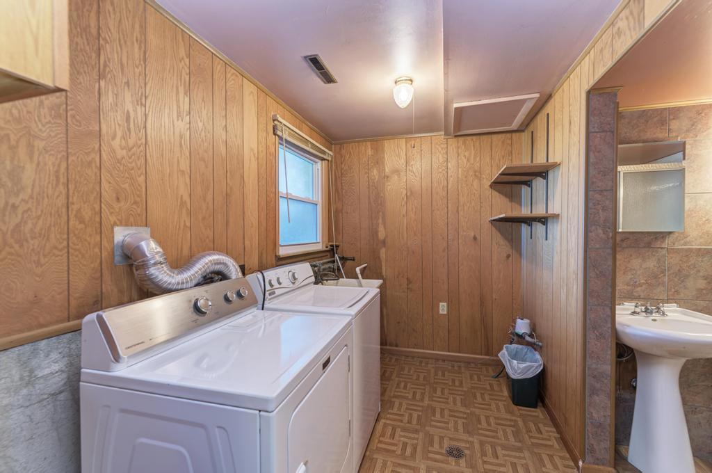 8719 Willow Road Property Photo 12