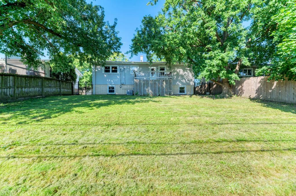 8719 Willow Road Property Photo 14