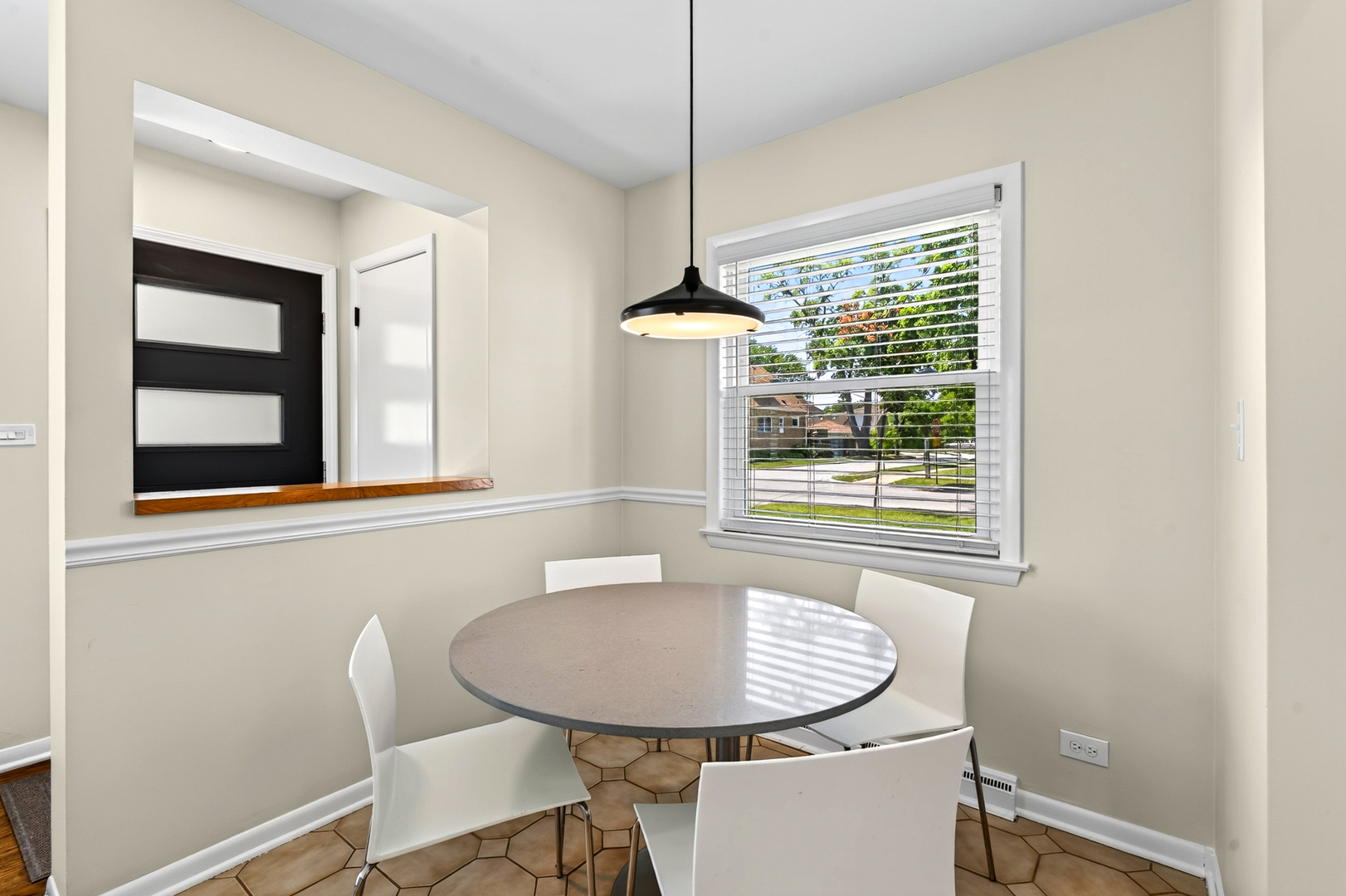 1050 Cedar Street Property Photo 11