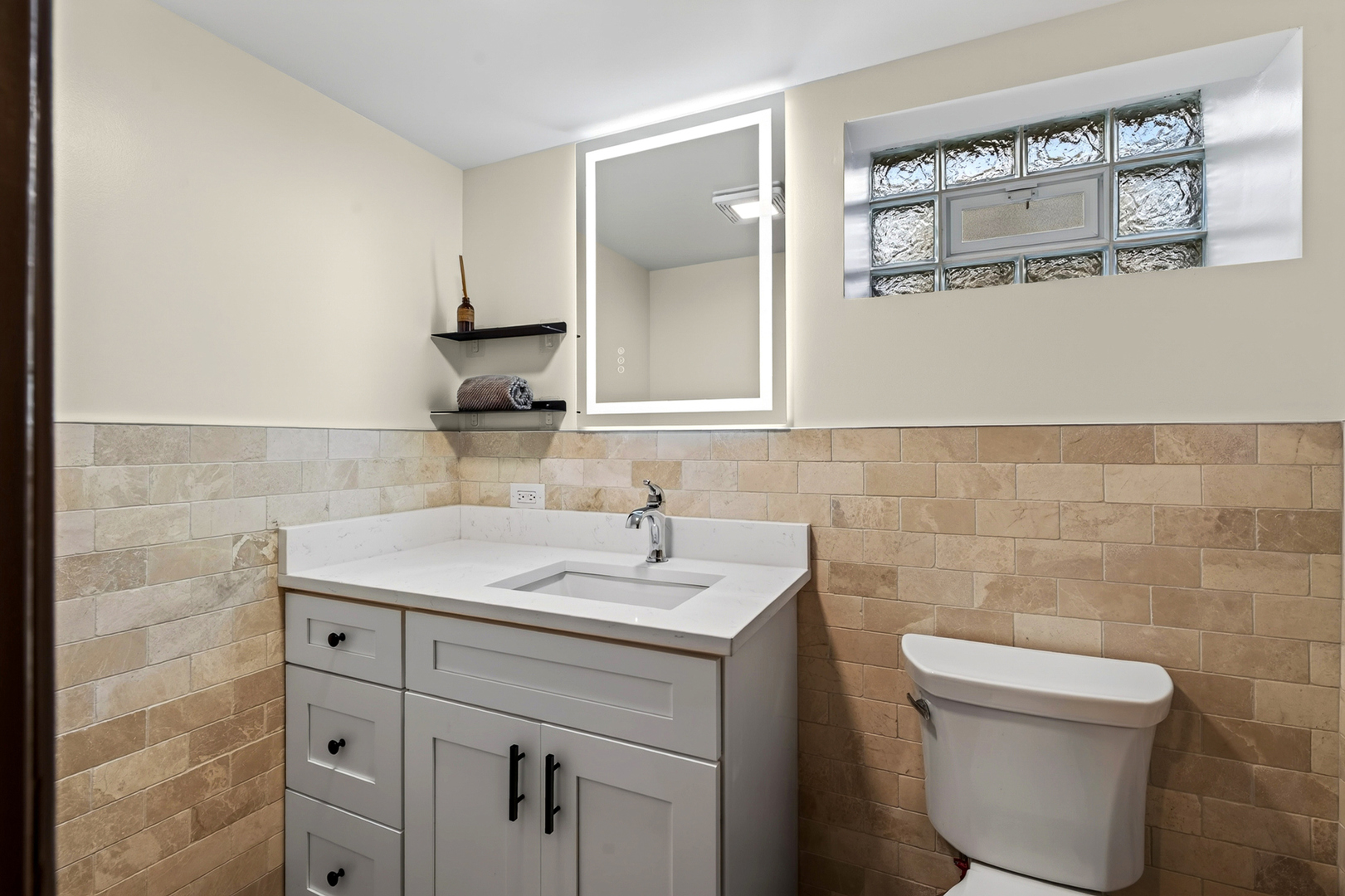 1050 Cedar Street Property Photo 29