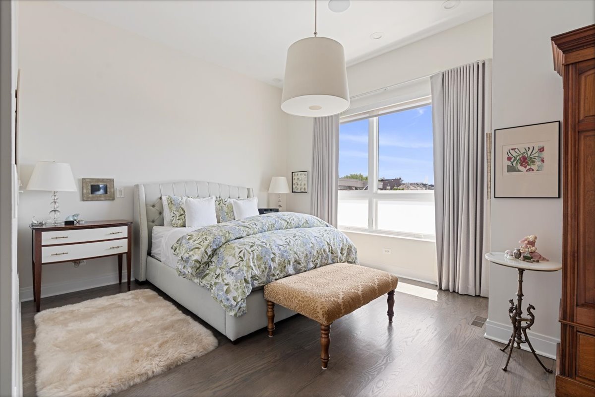1350 W Diversey Parkway 3 Property Photo 17