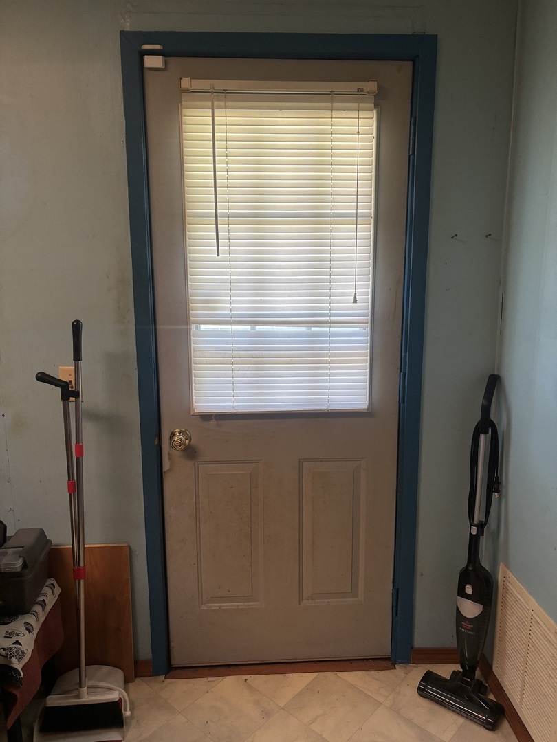 216 N Vine Street Property Photo 6