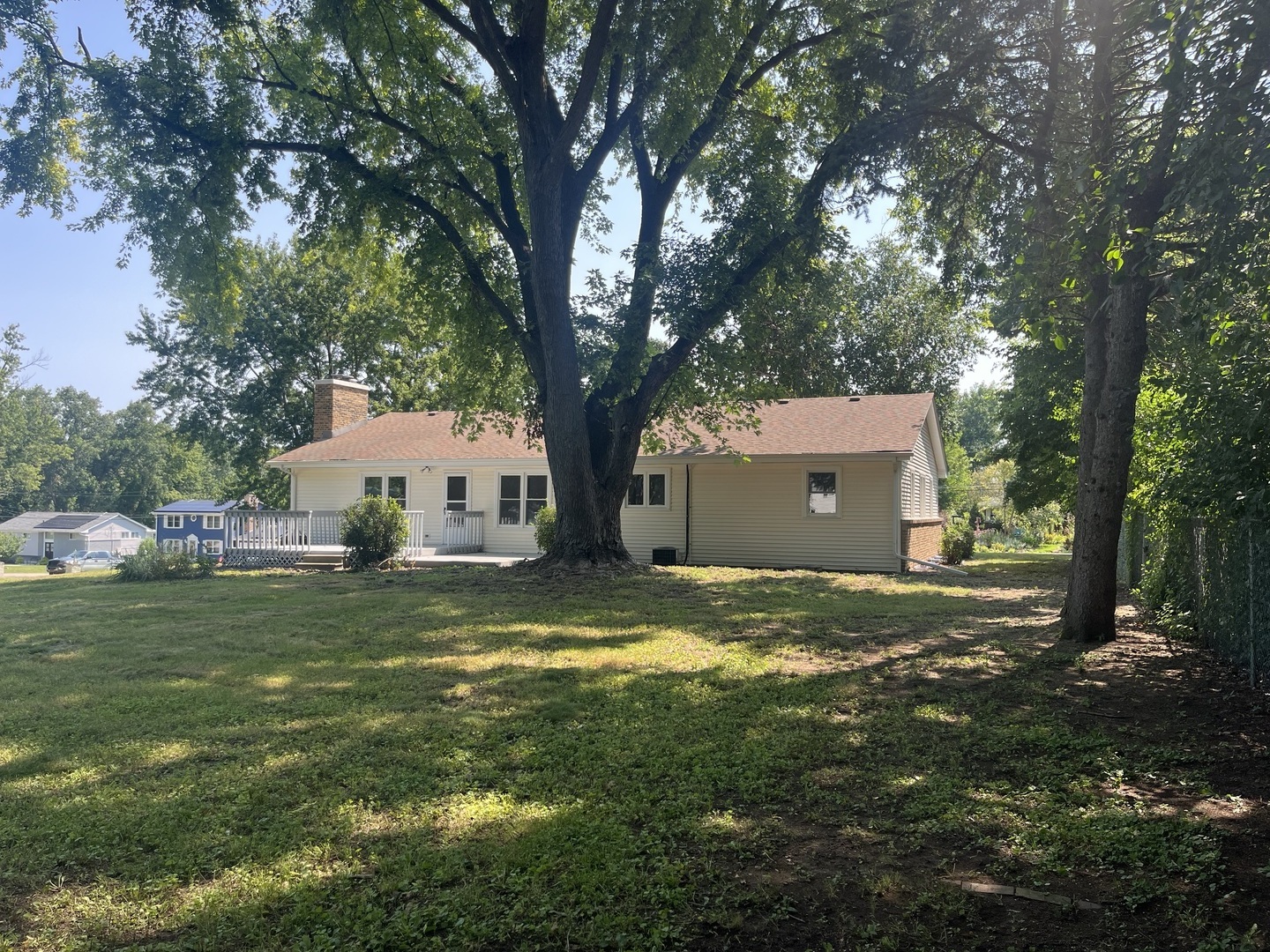 7s410 Midfield Drive Property Photo 6