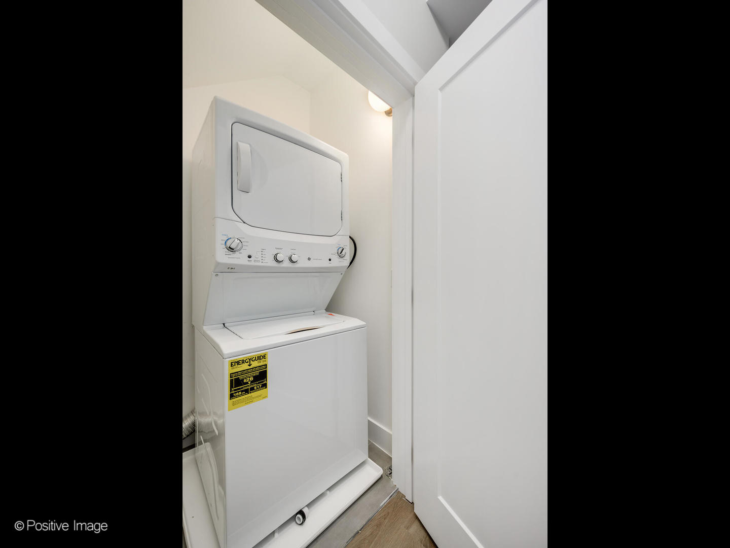 4117 S Indiana Avenue 2f Property Photo 8