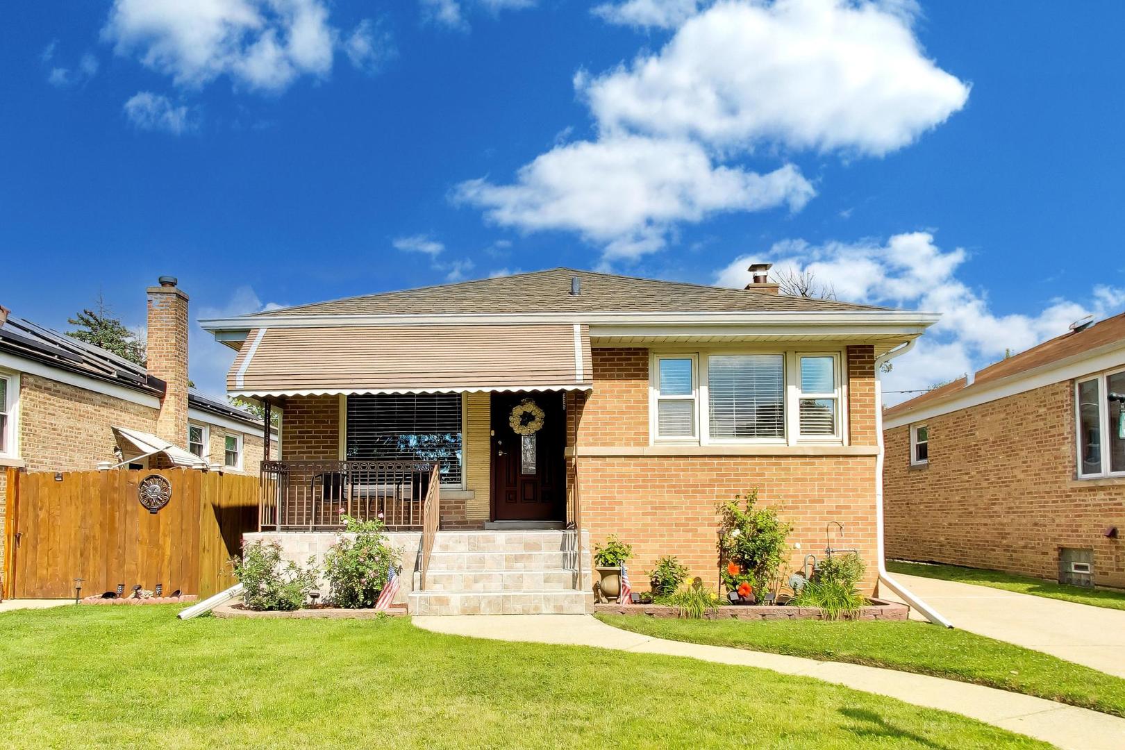 3225 Sunset Lane Property Photo 1