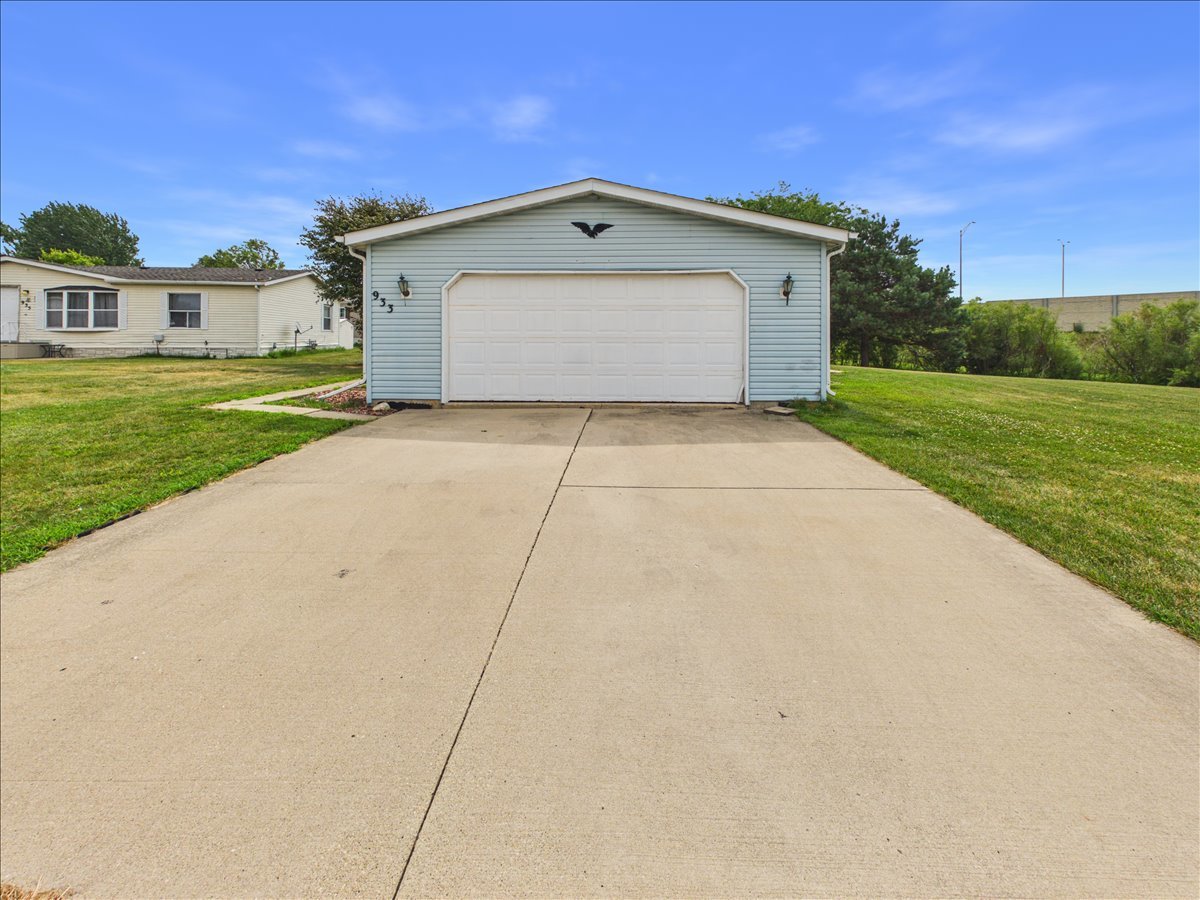 933 Micole Drive Property Photo 3