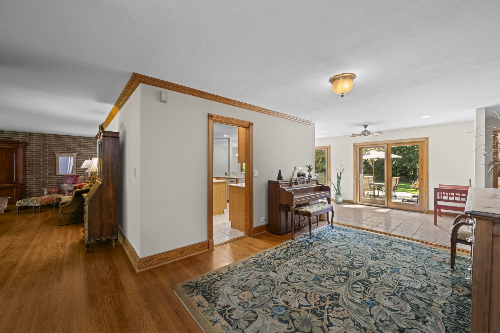 2285 Thorntree Lane Property Photo 6