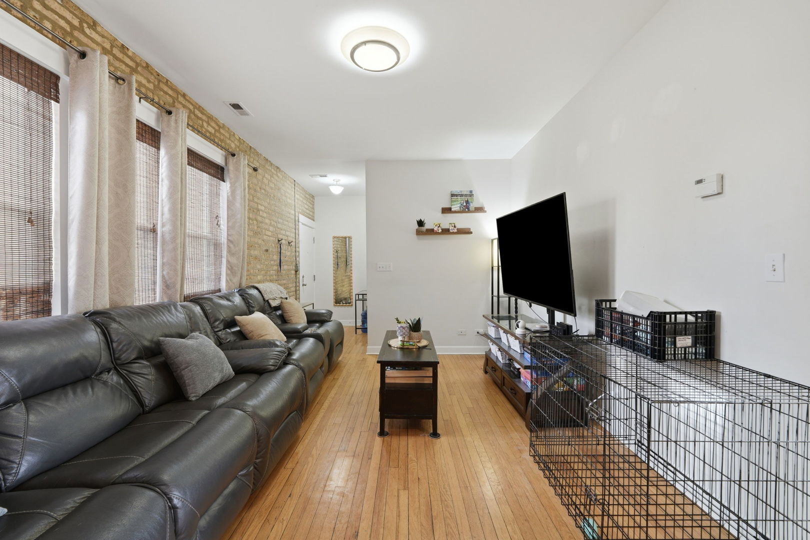 4343 N Sacramento Avenue 2a Property Photo 5