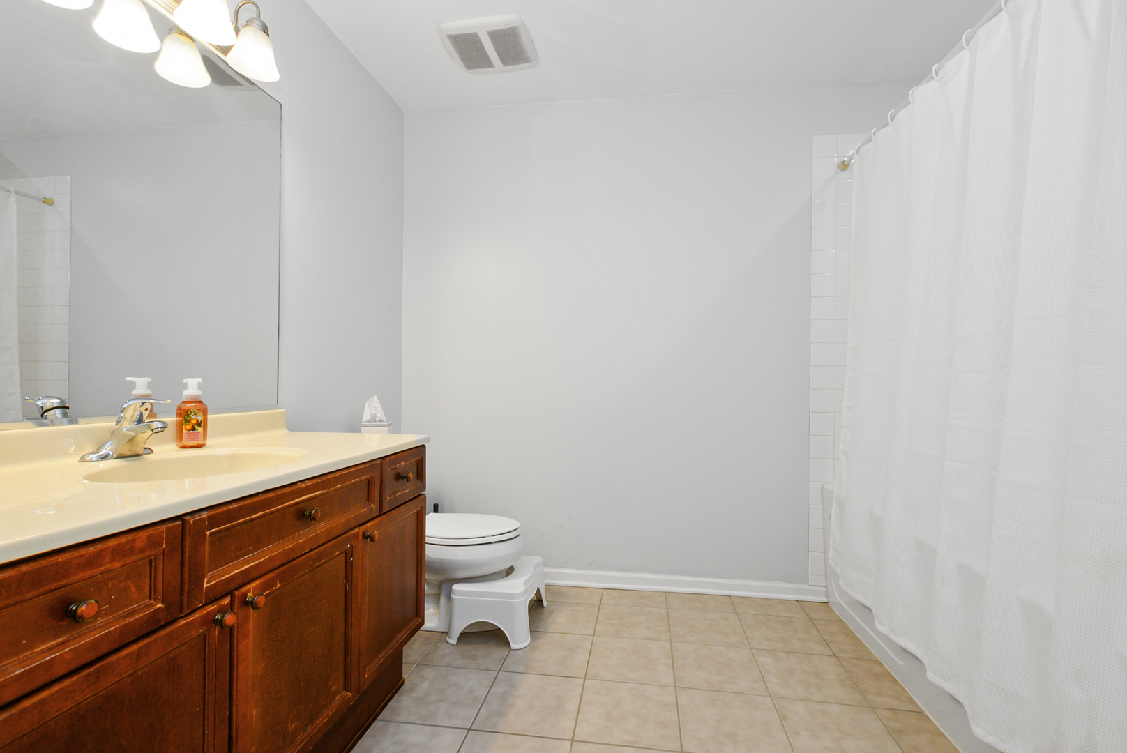 5100 W 96th Street 240 Property Photo 13