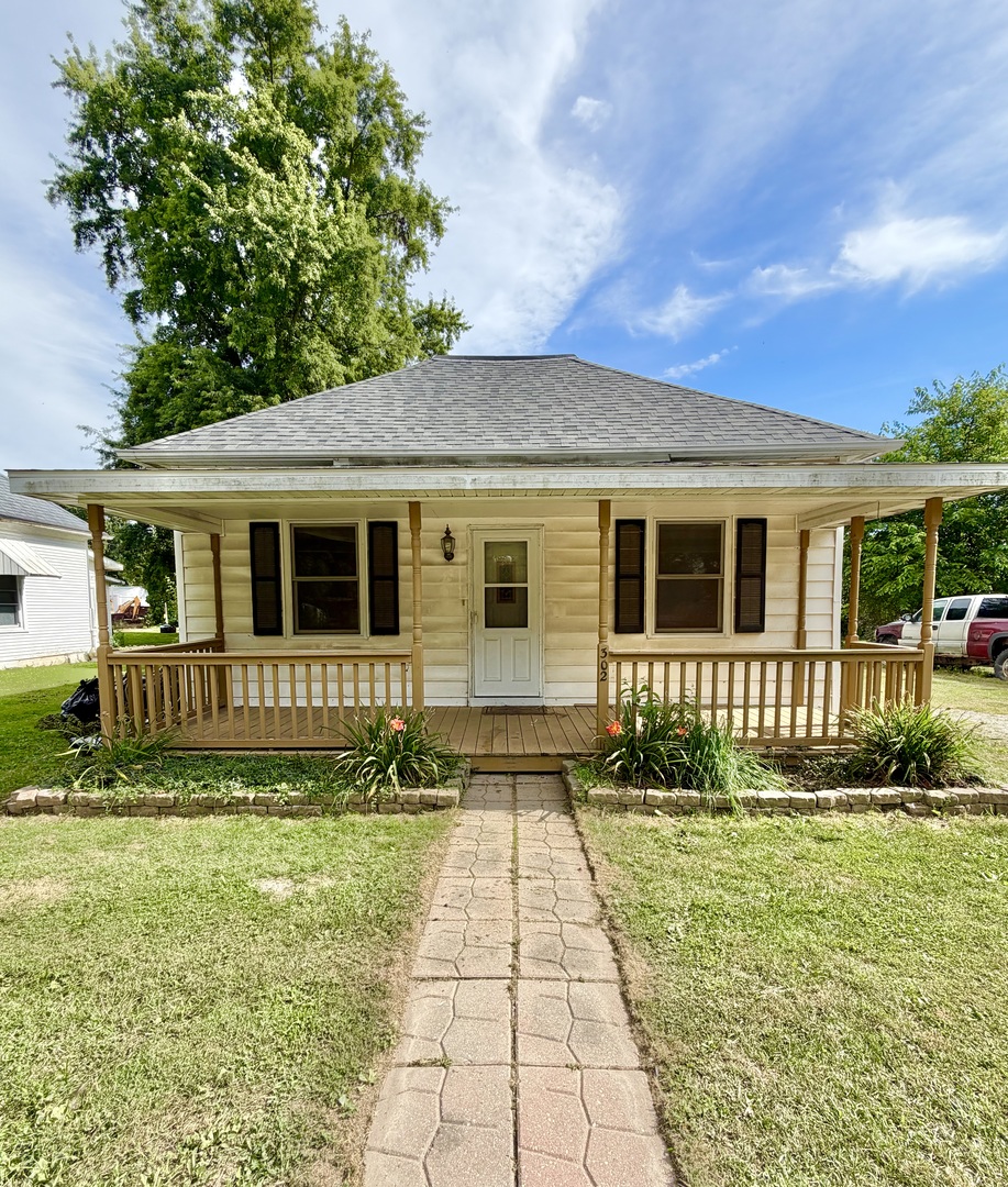 302 E Jackson Street Property Photo 1
