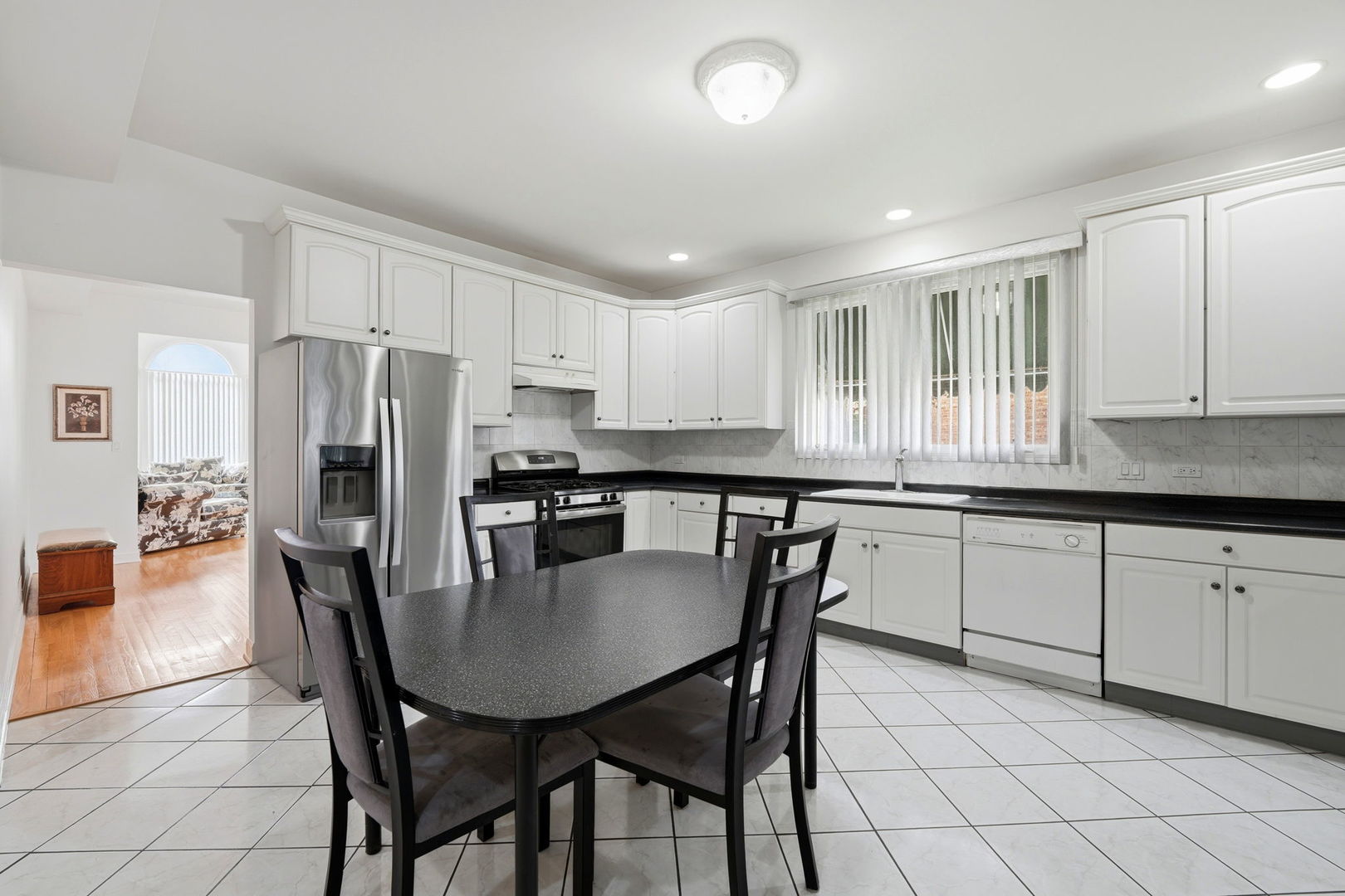 6916 W Forest Preserve Drive Property Photo 11