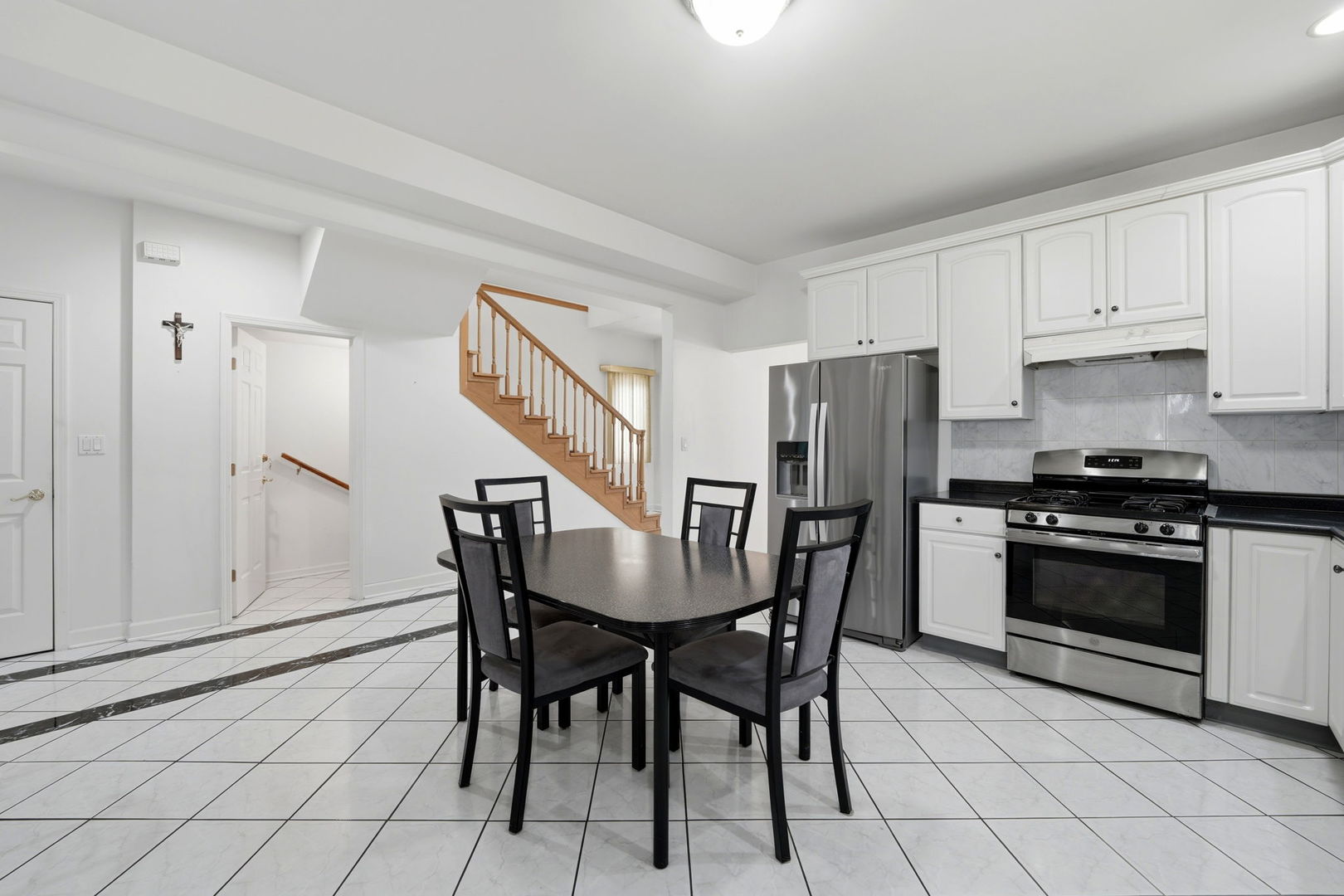 6916 W Forest Preserve Drive Property Photo 12
