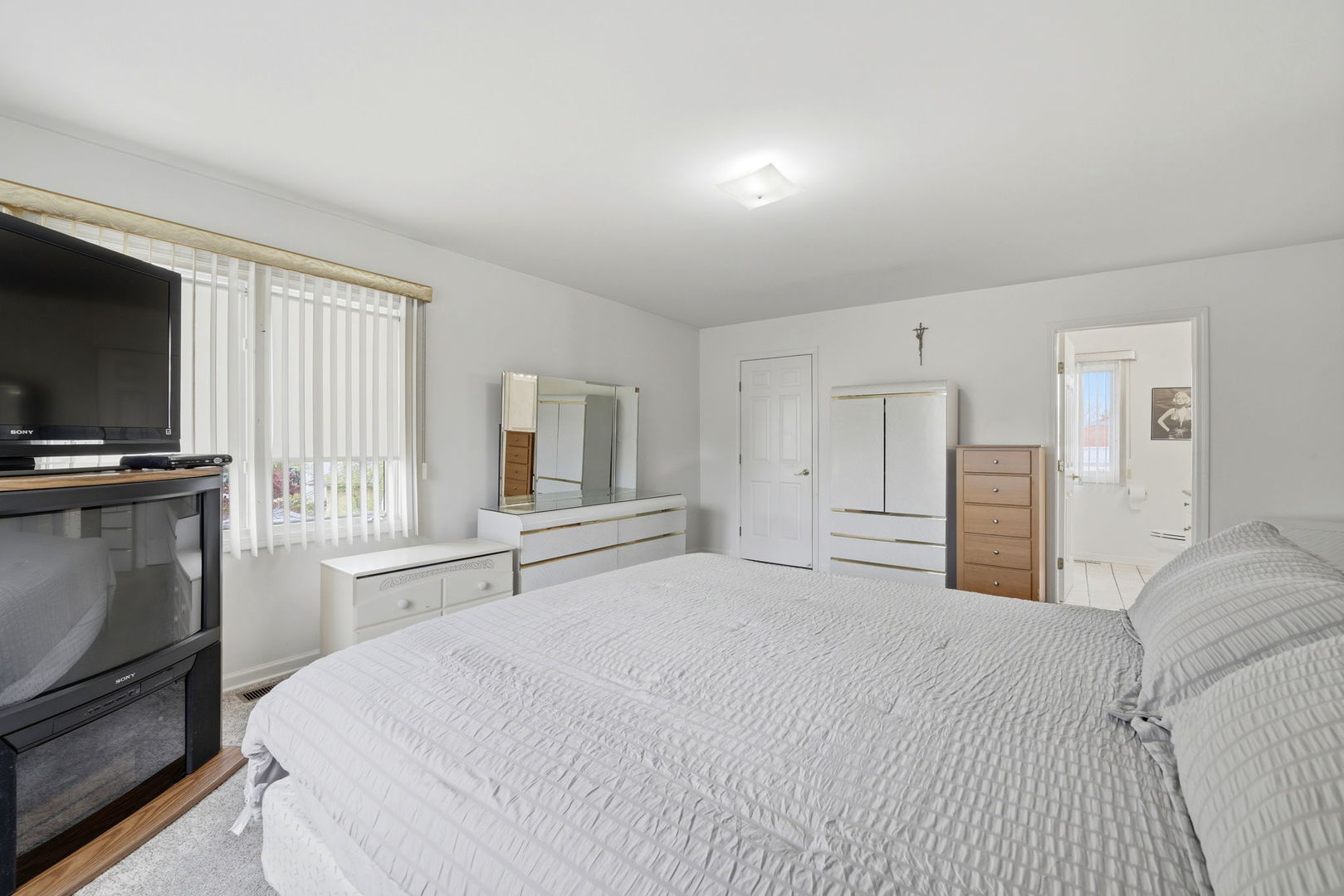 6916 W Forest Preserve Drive Property Photo 20