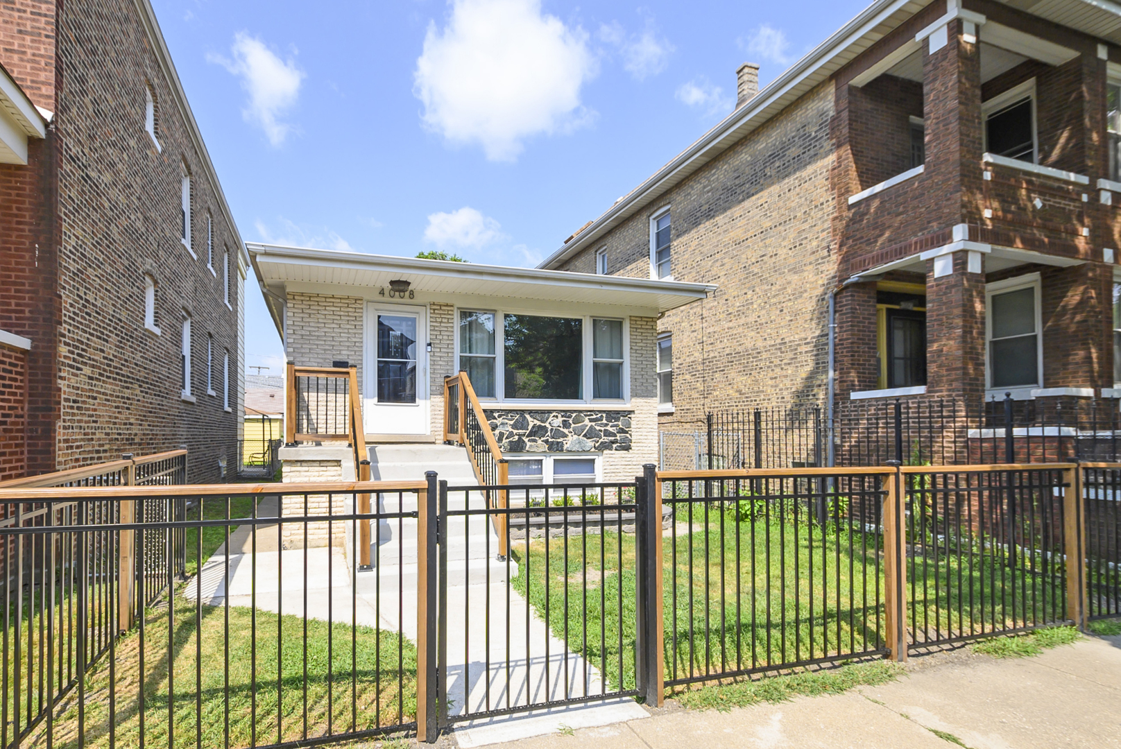 4008 S Albany Avenue Property Photo 2