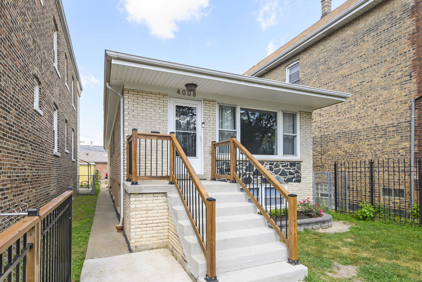 4008 S Albany Avenue Property Photo 4