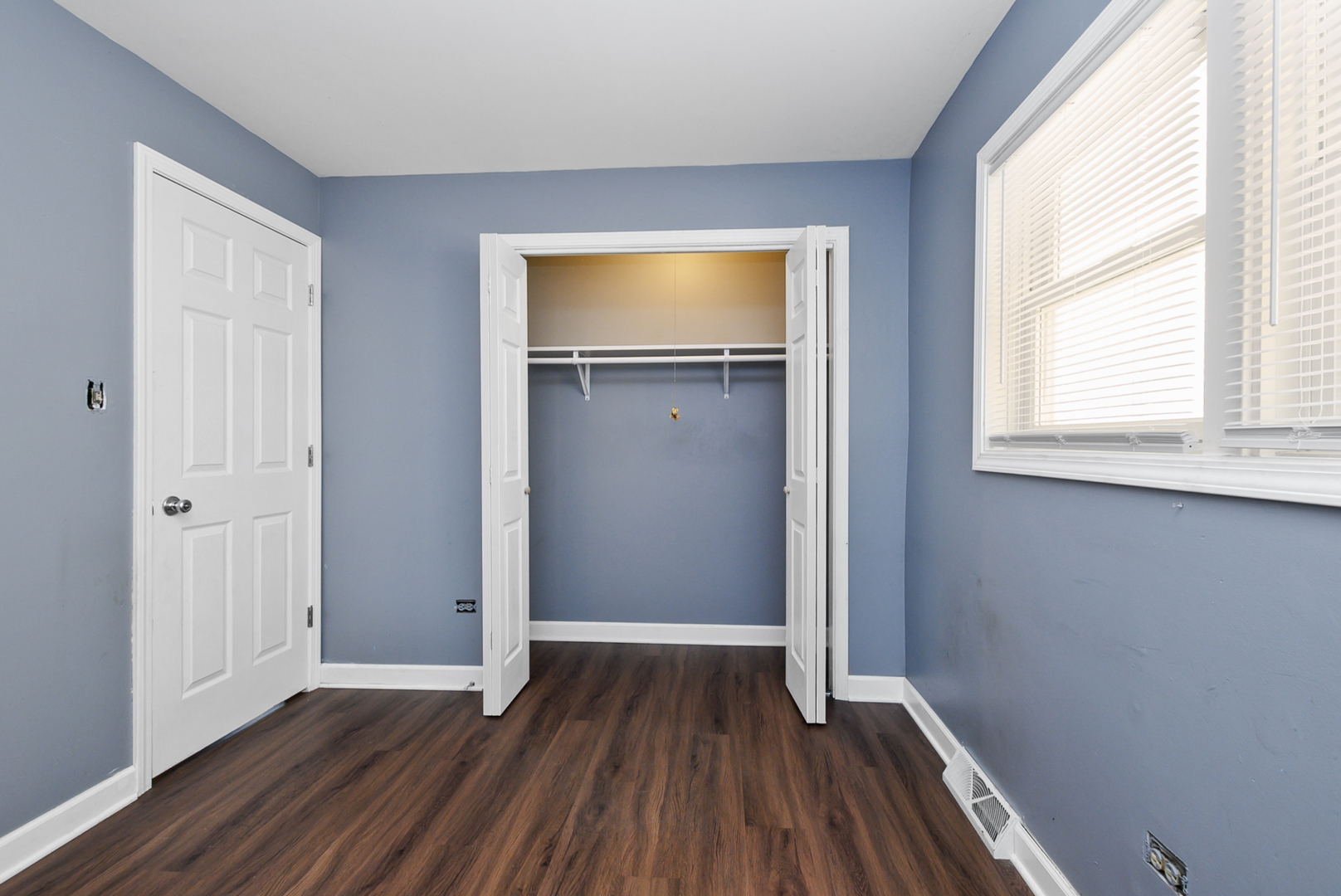 4008 S Albany Avenue Property Photo 11