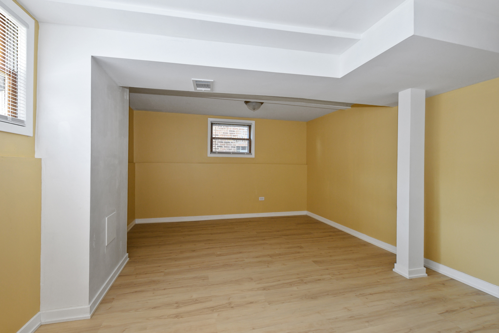 4008 S Albany Avenue Property Photo 14
