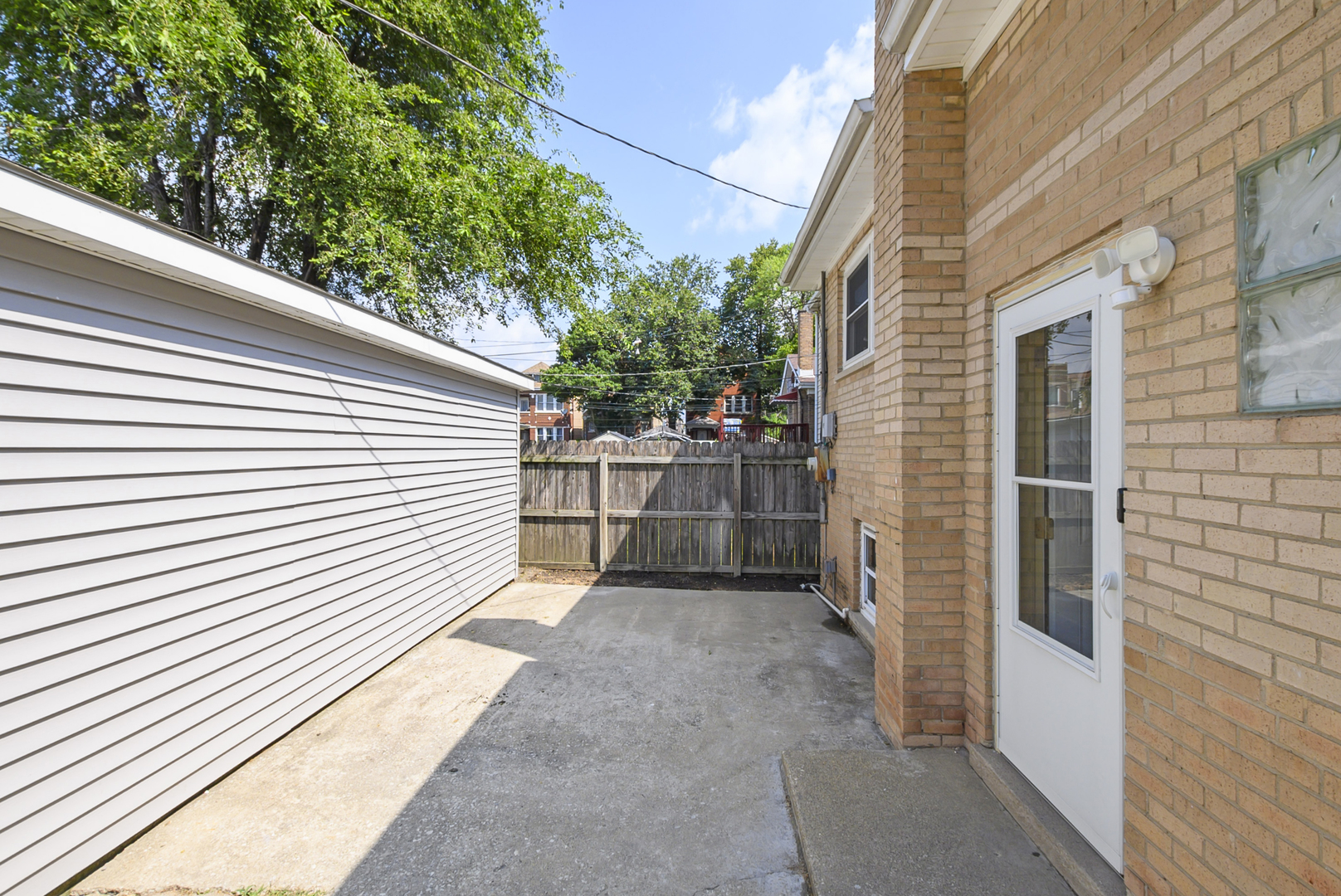 4008 S Albany Avenue Property Photo 18