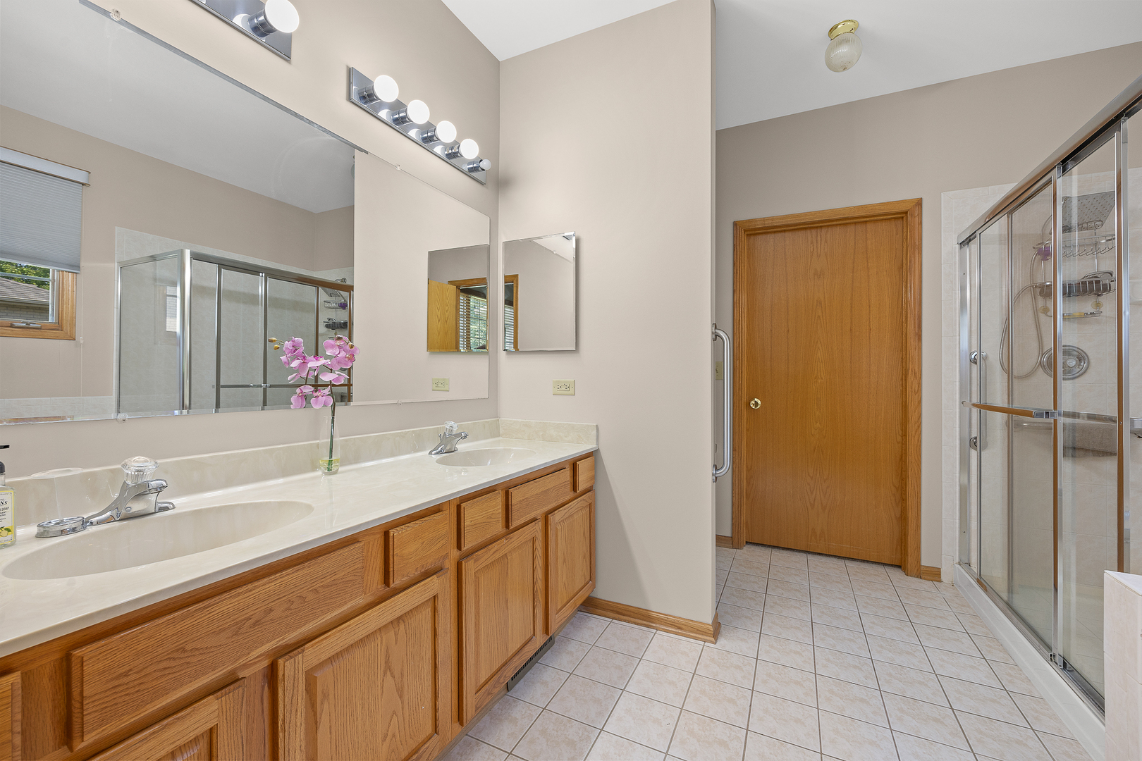 18717 Dove Avenue Property Photo 11