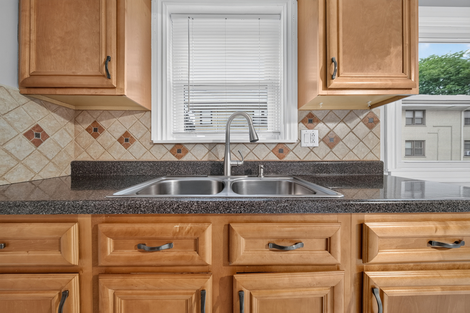 5024 N Austin Avenue 2e Property Photo 11