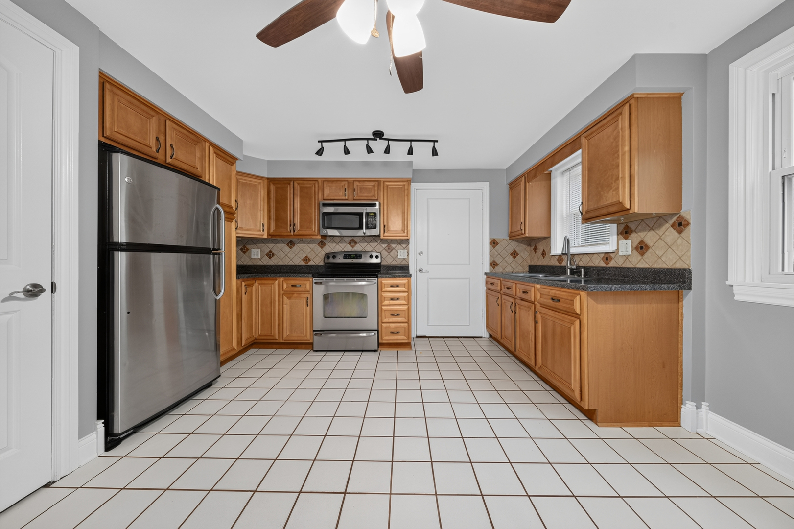 5024 N Austin Avenue 2e Property Photo 15