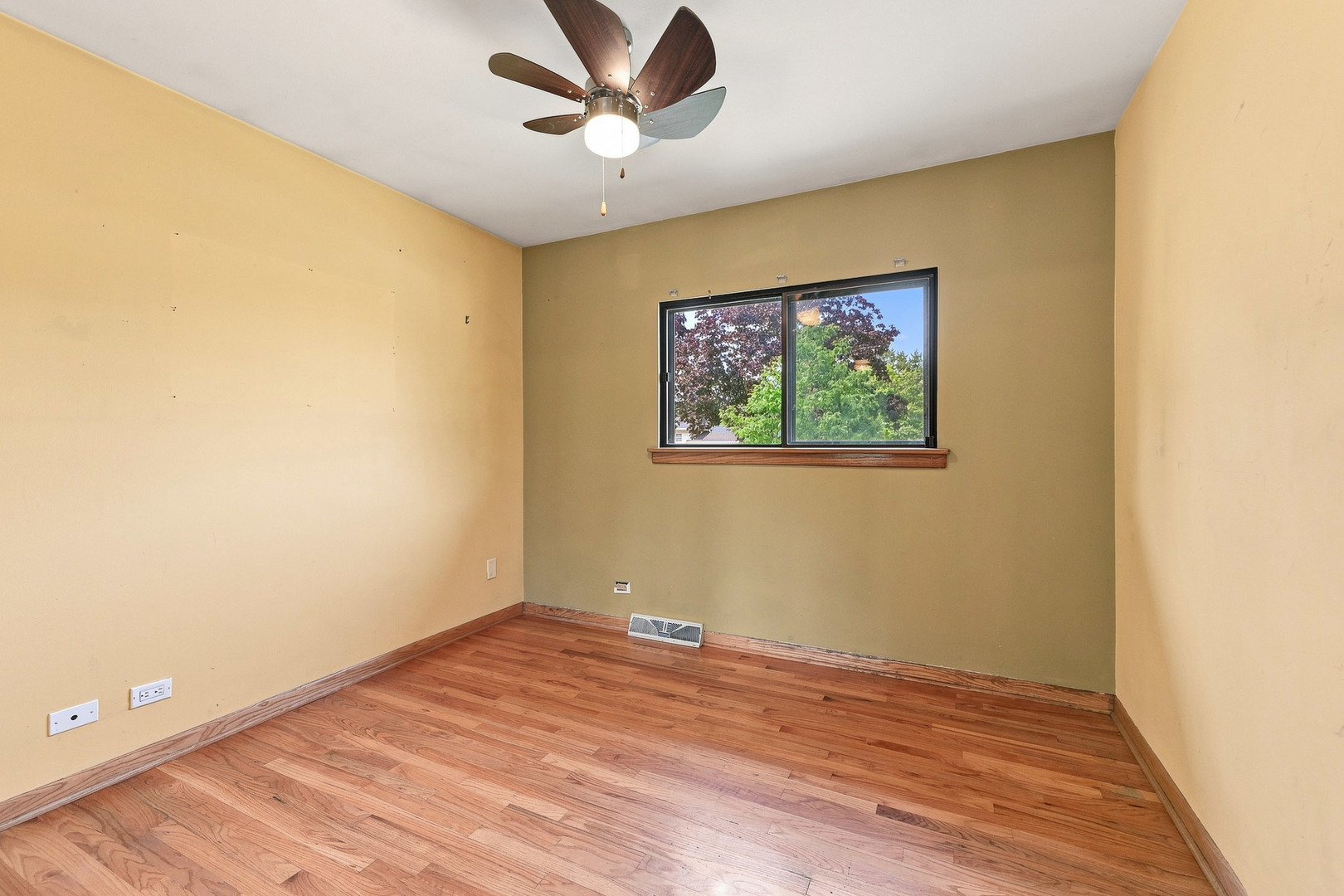 935 Anderson Terrace Property Photo 23