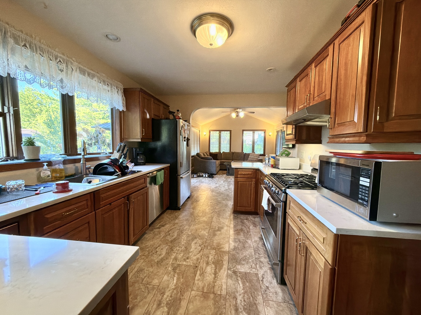 37235 N Hillside Drive Property Photo 6