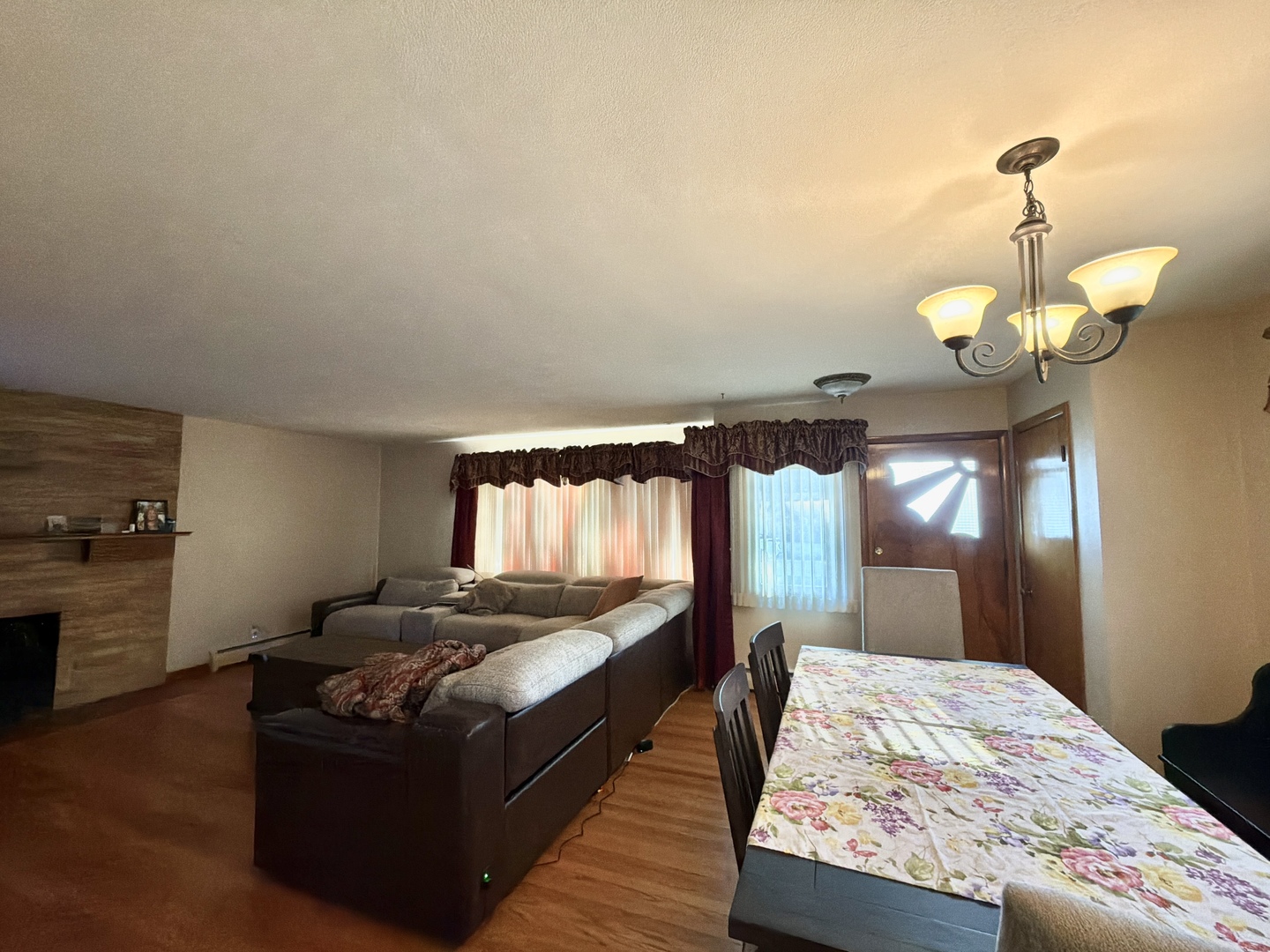 37235 N Hillside Drive Property Photo 7