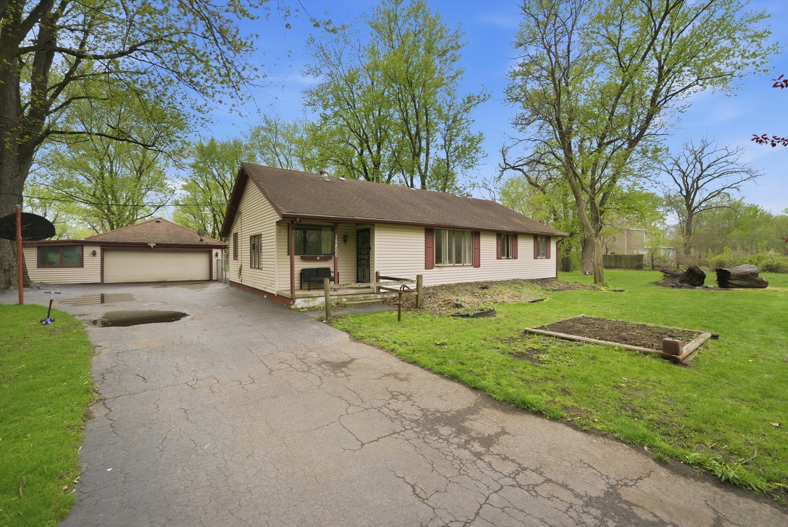 15800 Chappel Street Property Photo 6