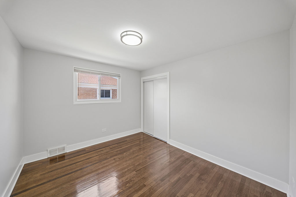 4150 W 83rd Street Property Photo 12