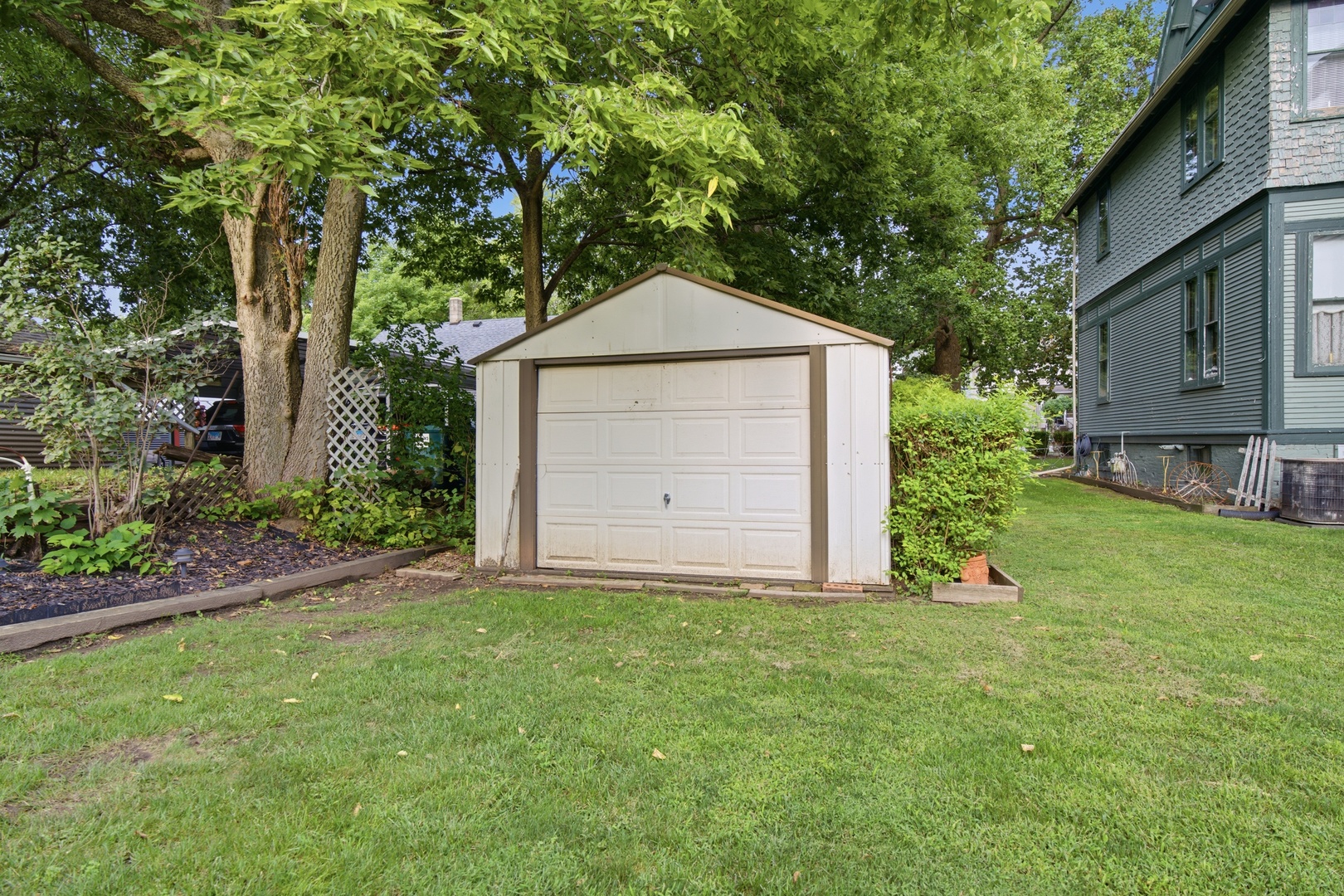 719 N Center Street Property Photo 45