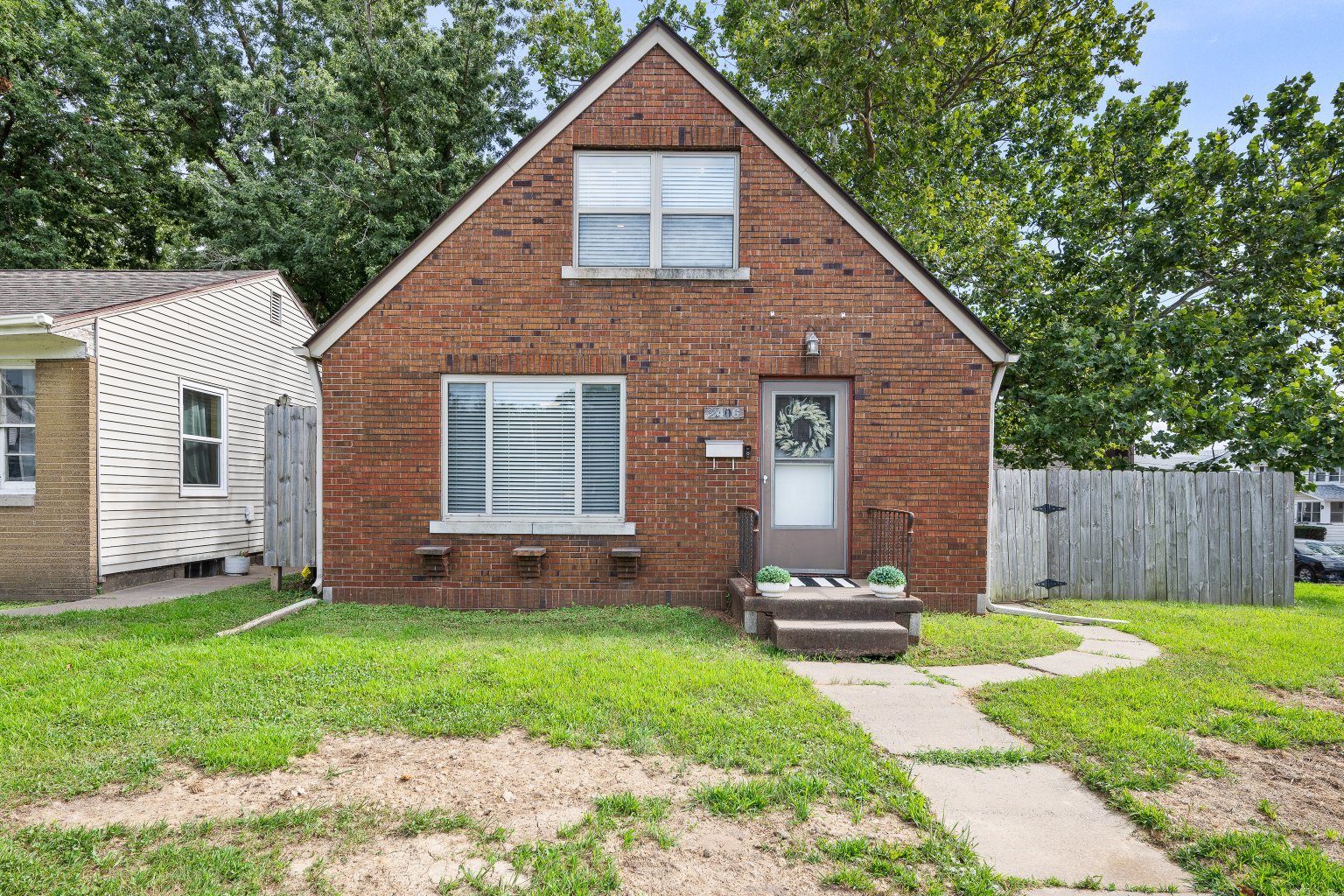 2406 18TH Avenue Property Photo 1