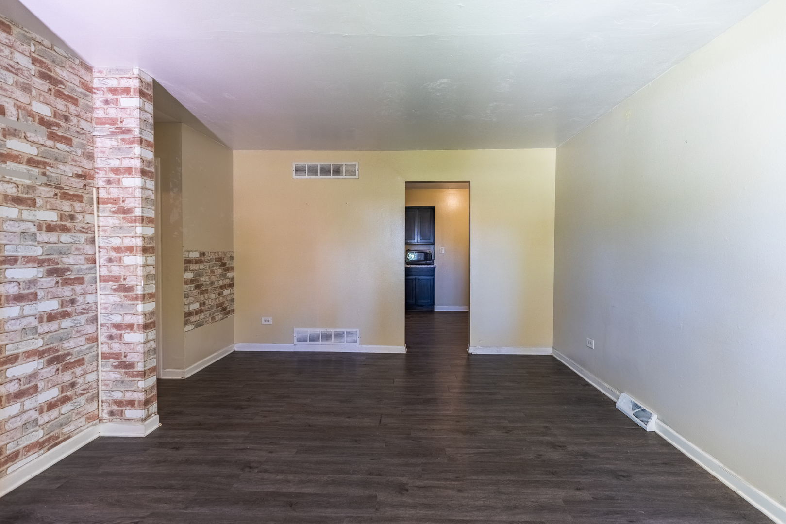 2207 Carmel Boulevard Property Photo 5