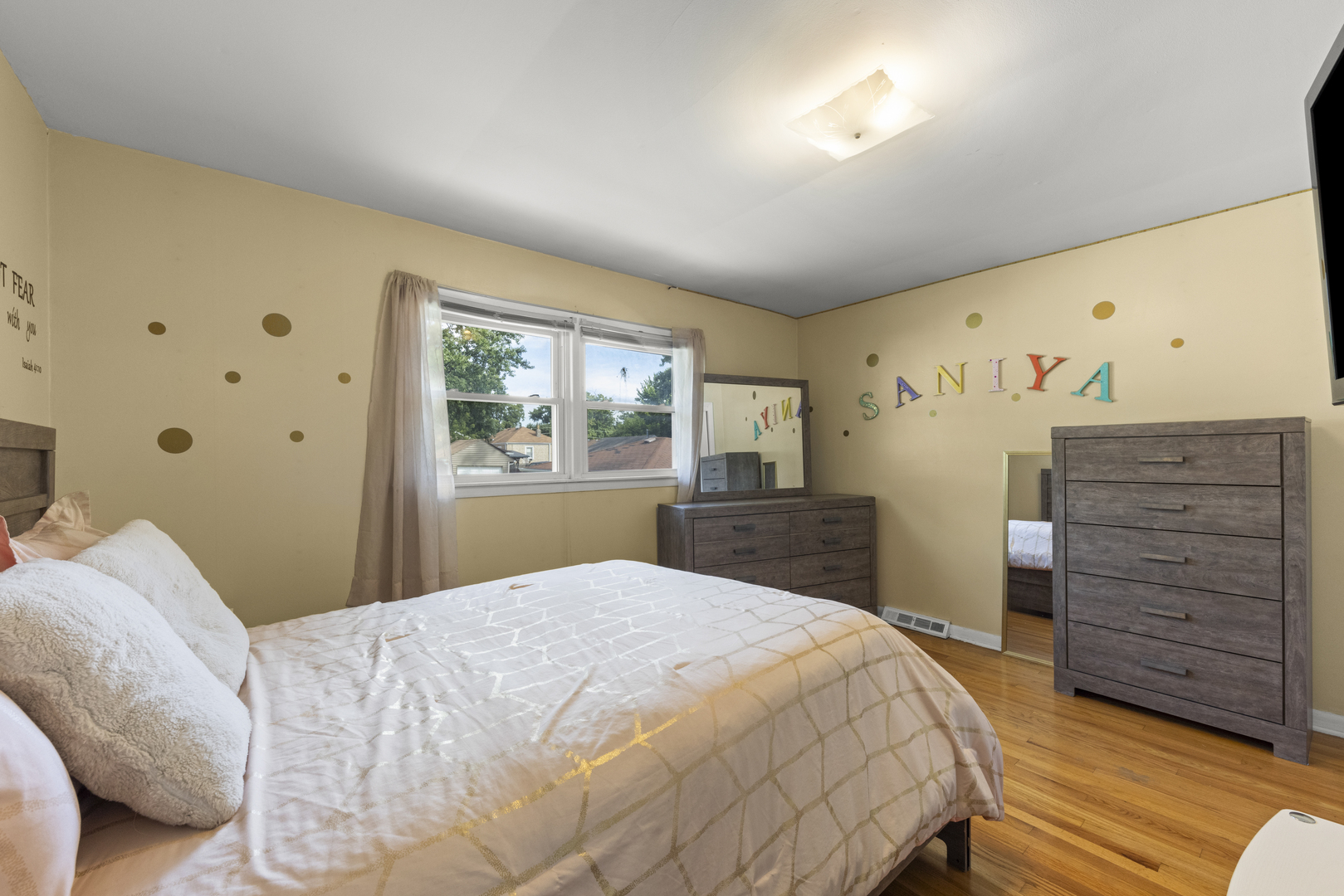 5902 W Maple Avenue Property Photo 16