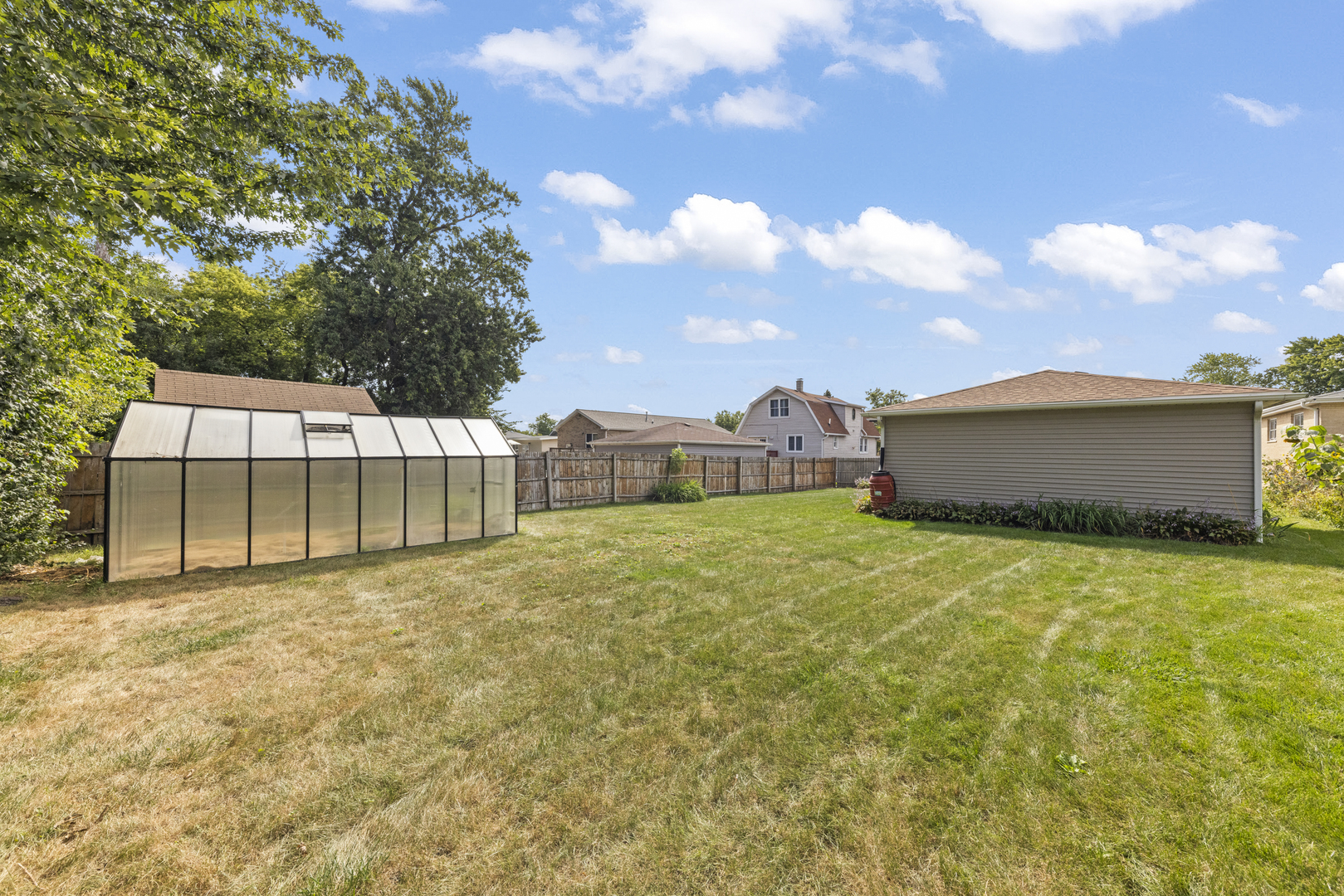 5902 W Maple Avenue Property Photo 26
