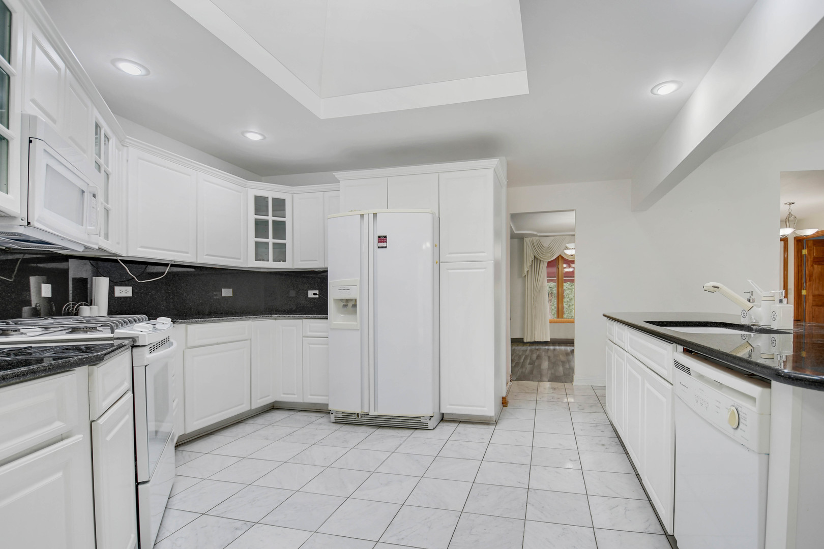 14650 Lamon Avenue Property Photo 13