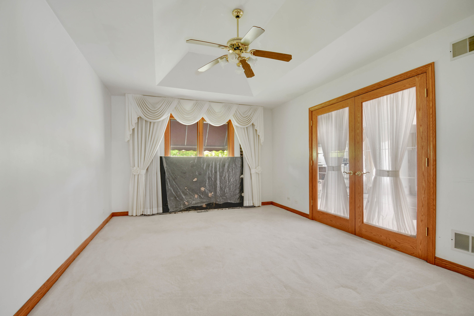 14650 Lamon Avenue Property Photo 16